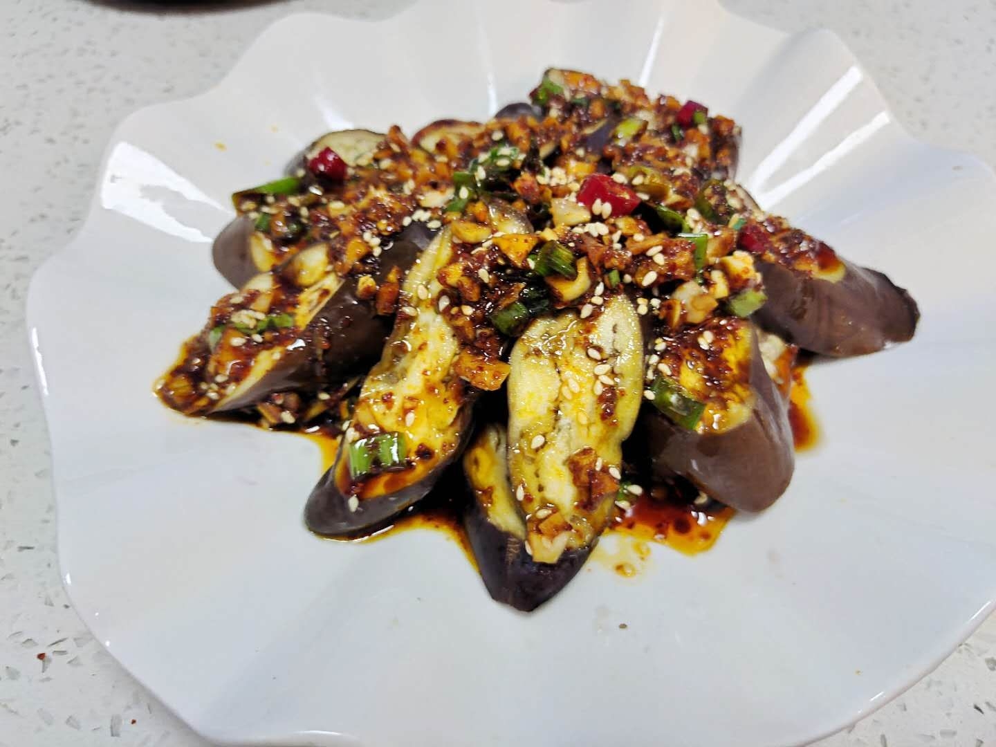 解暑開(kāi)胃的涼拌茄子的做法-咸鮮味蒸菜譜