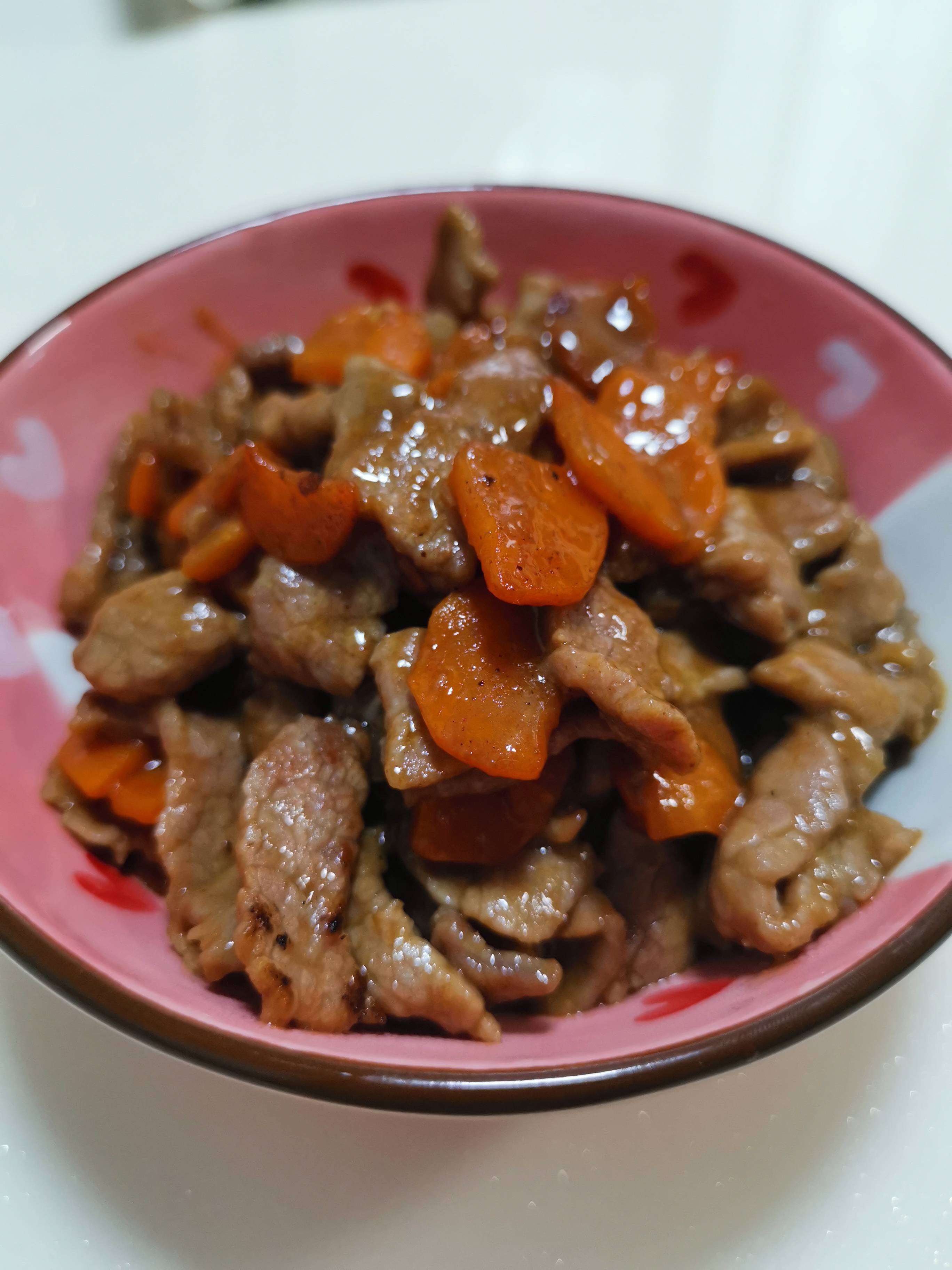 胡蘿卜炒牛肉的做法-家常味炒菜譜-易網健康養生網 胡蘿卜炒牛肉的做法-家常味炒菜譜