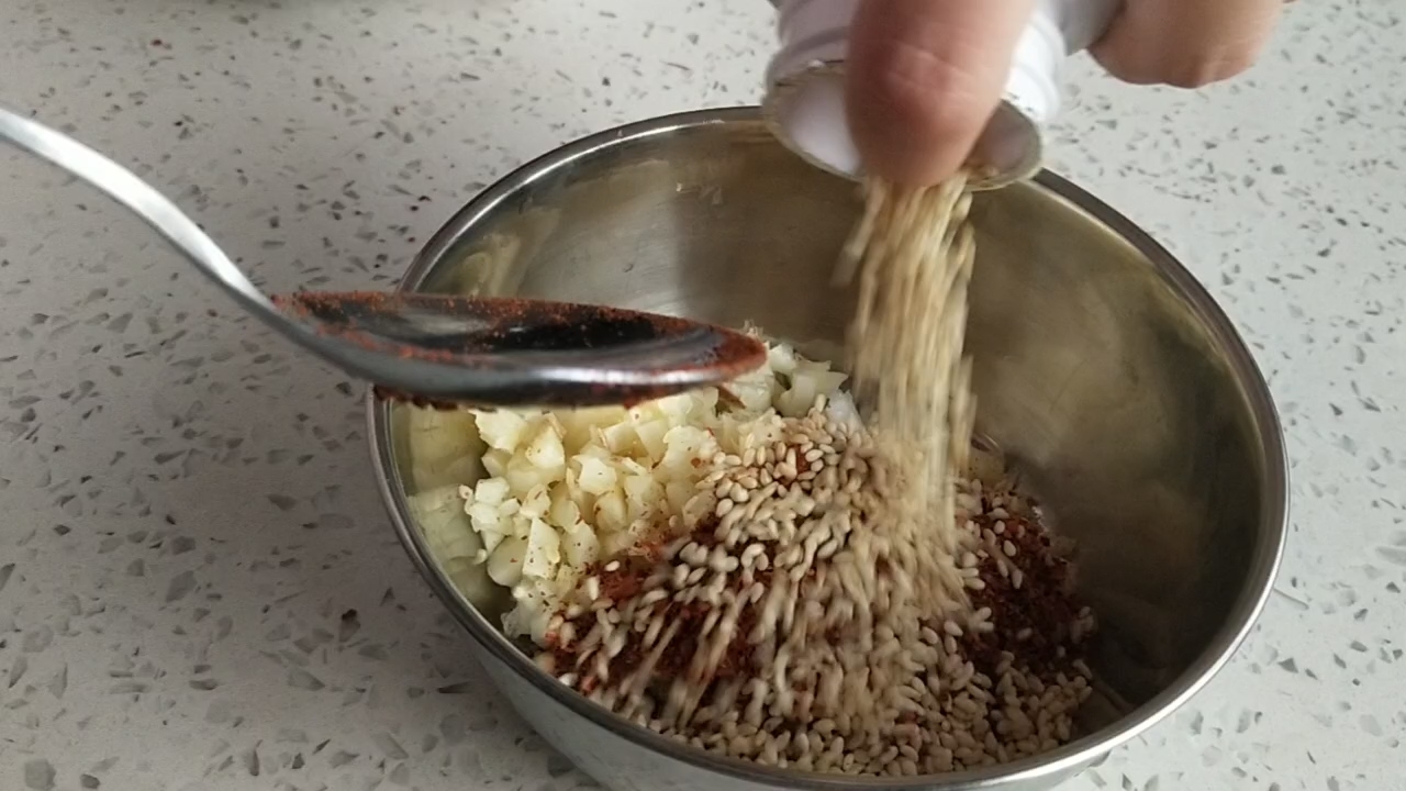 解暑開(kāi)胃的涼拌茄子的做法-咸鮮味蒸菜譜