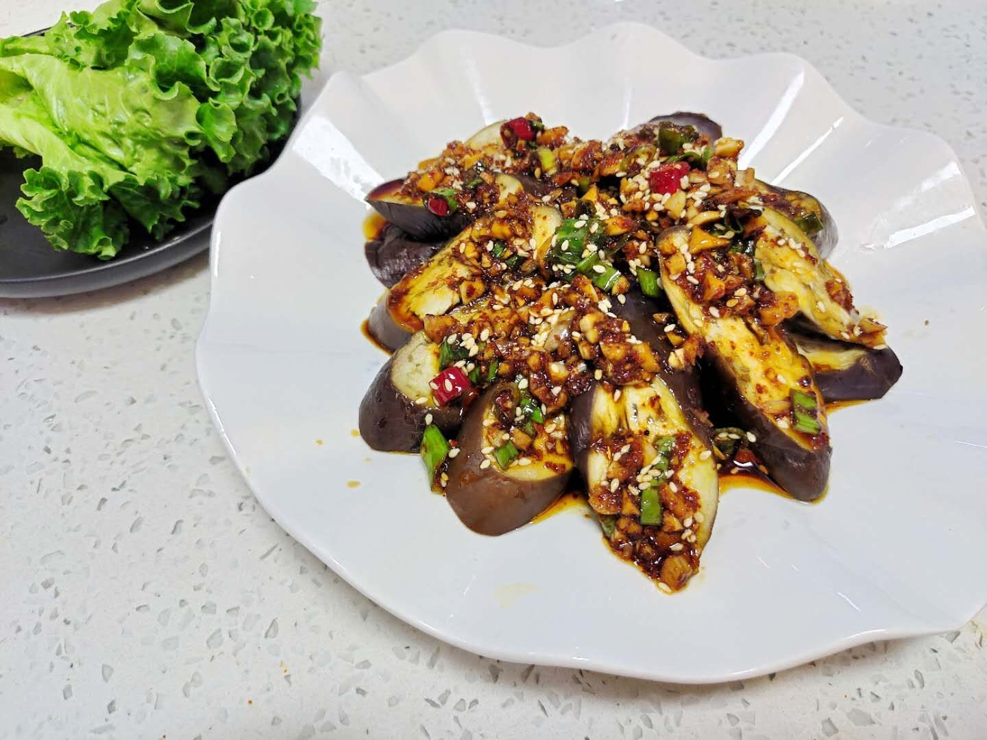 解暑開(kāi)胃的涼拌茄子的做法-咸鮮味蒸菜譜