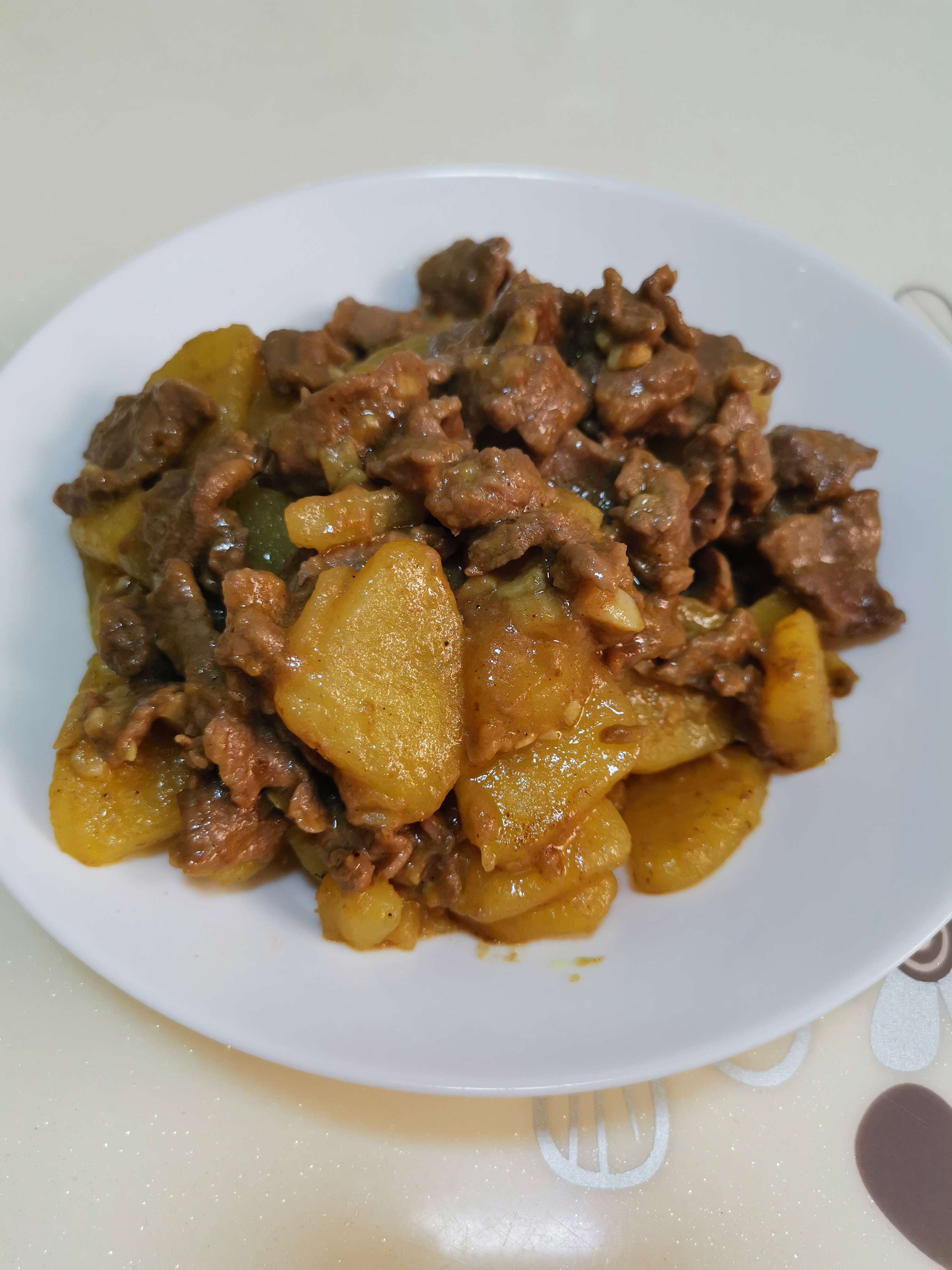 咖喱土豆炒牛肉的做法-咖喱味炒菜譜-易網(wǎng)健康養(yǎng)生網(wǎng) 咖喱土豆炒牛肉的做法-咖喱味炒菜譜