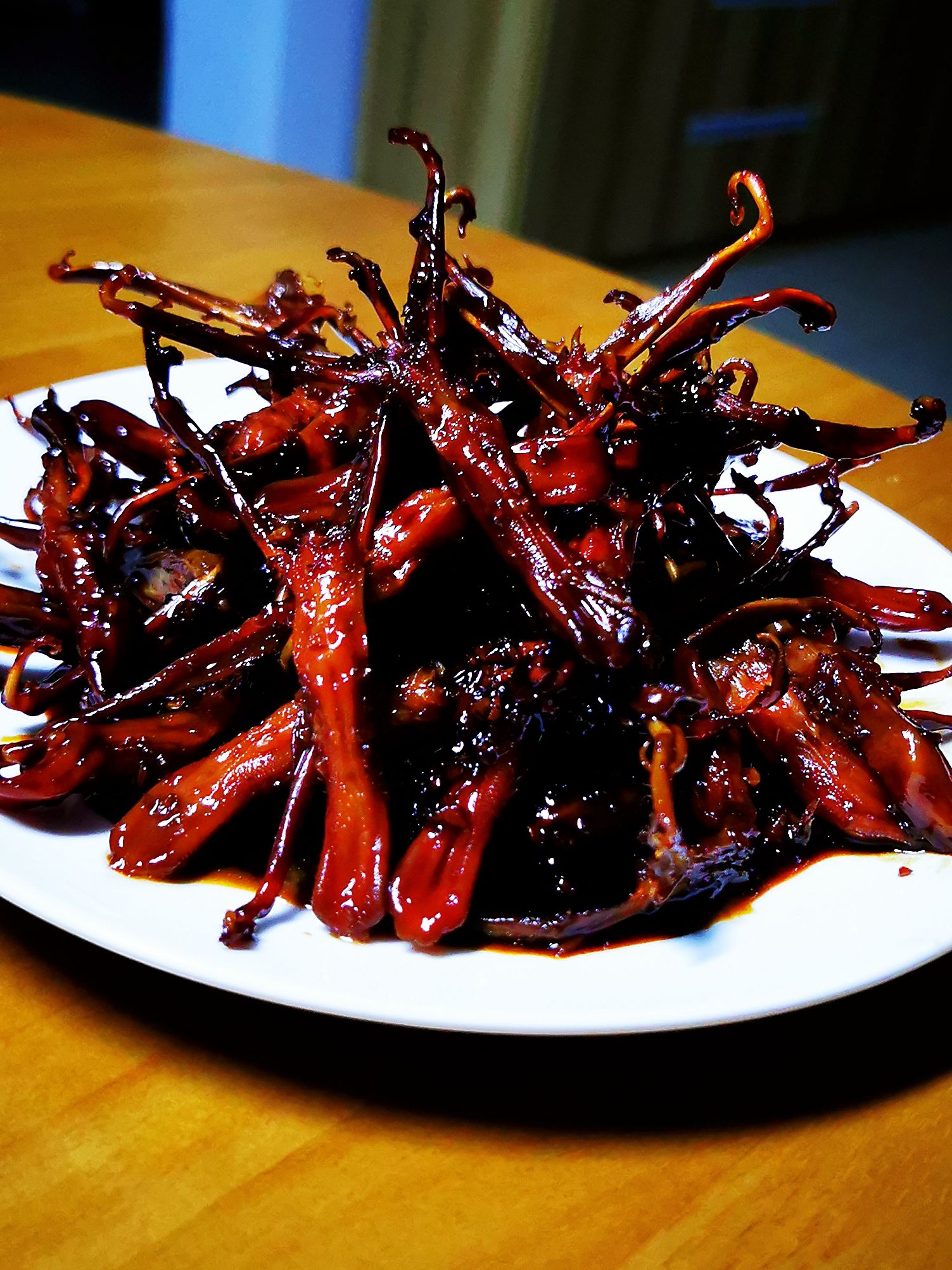 蒜香鴨舌的做法-香辣味燒菜譜-易網(wǎng)健康養(yǎng)生網(wǎng) 蒜香鴨舌的做法-香辣味燒菜譜