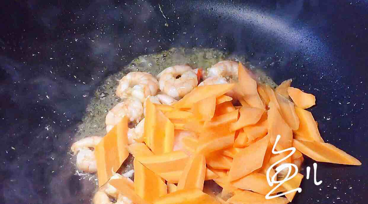 胡蘿卜炒蝦仁的做法-家常味炒菜譜