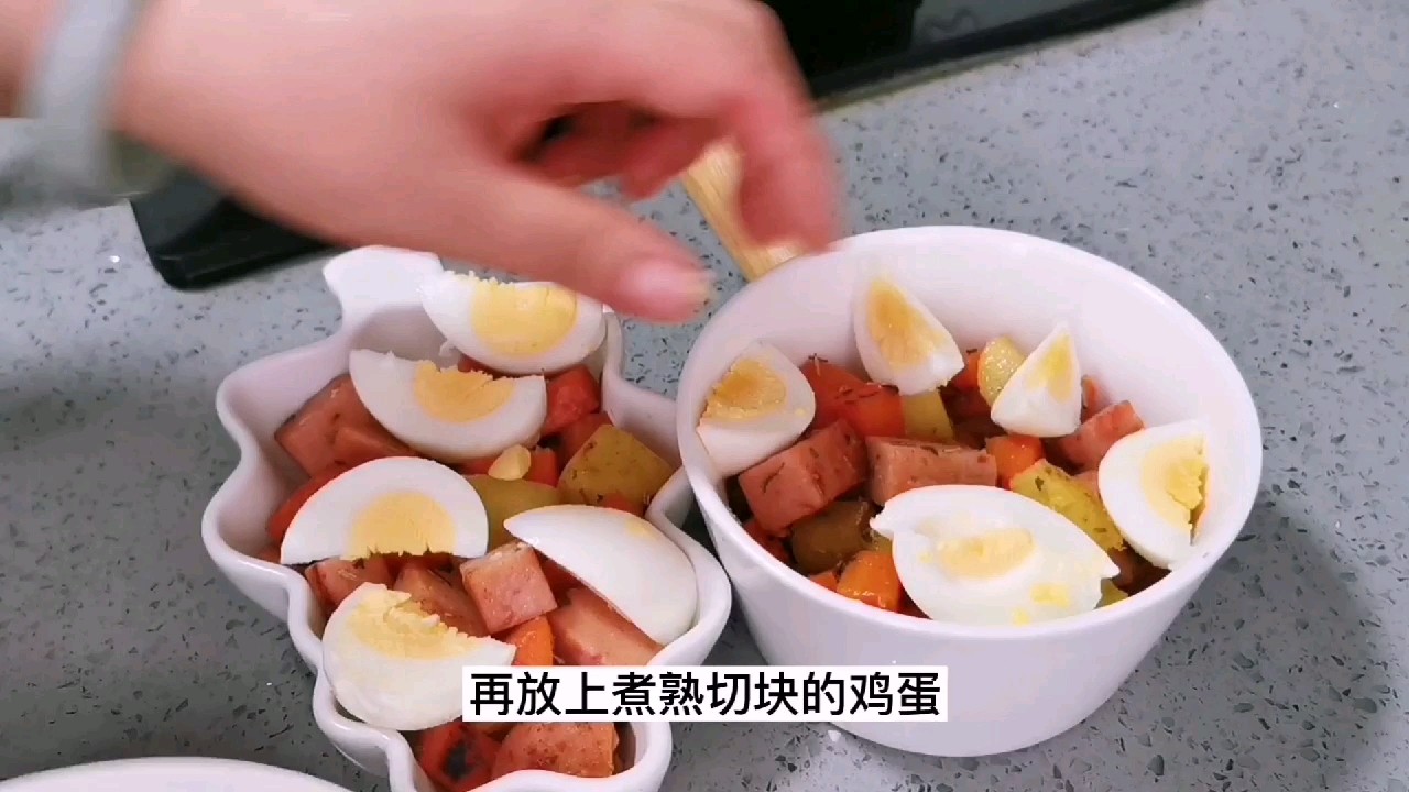 飽腹感極強的沙拉拼盤，蔬菜，雞蛋，肉應有盡有的做法-其它口味炒菜譜