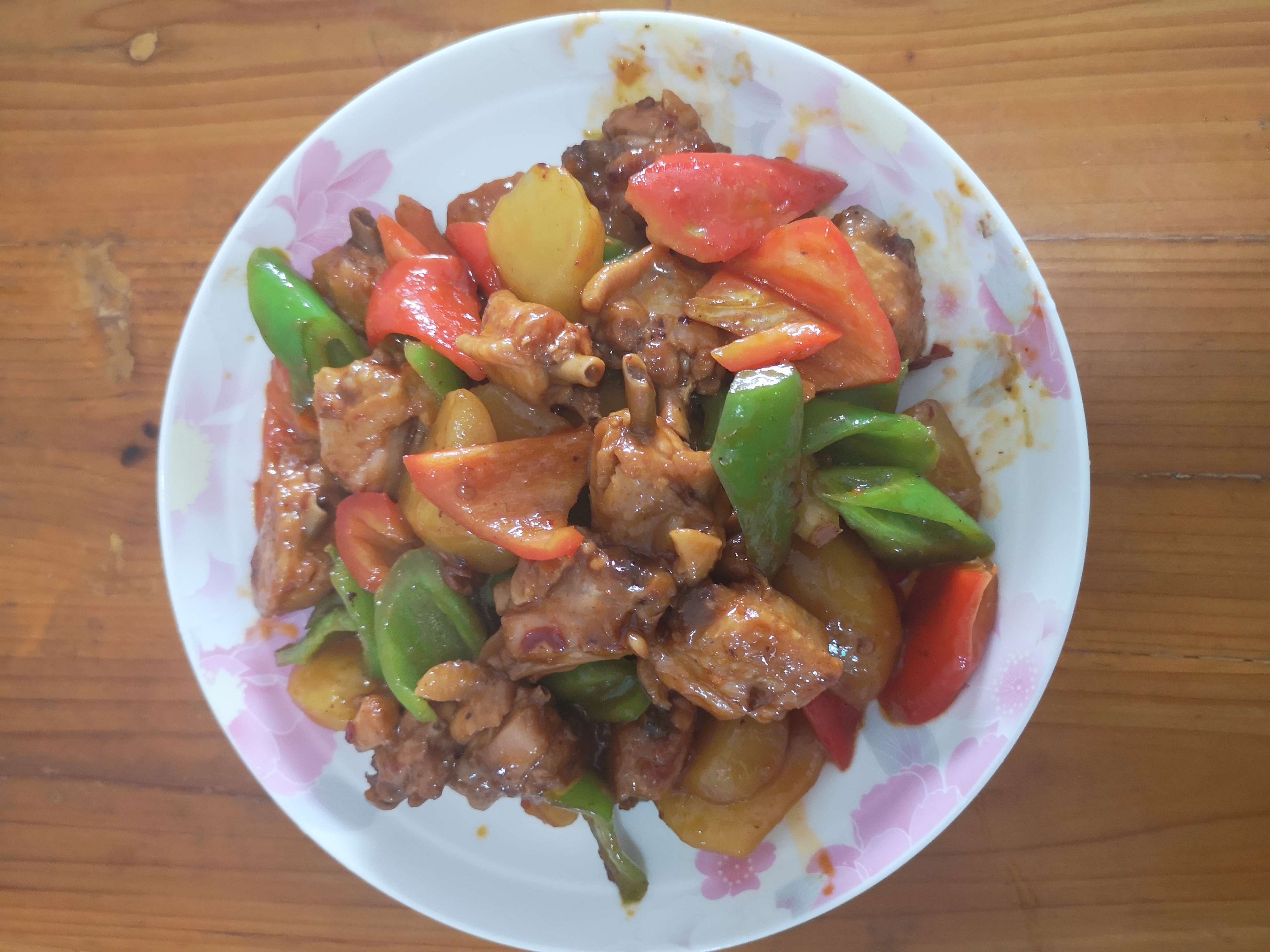雞翅土豆新組合的做法-家常味燒菜譜-易網(wǎng)健康養(yǎng)生網(wǎng) 雞翅土豆新組合的做法-家常味燒菜譜