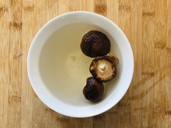 雞腿燉土豆的做法-咸鮮味燉菜譜
