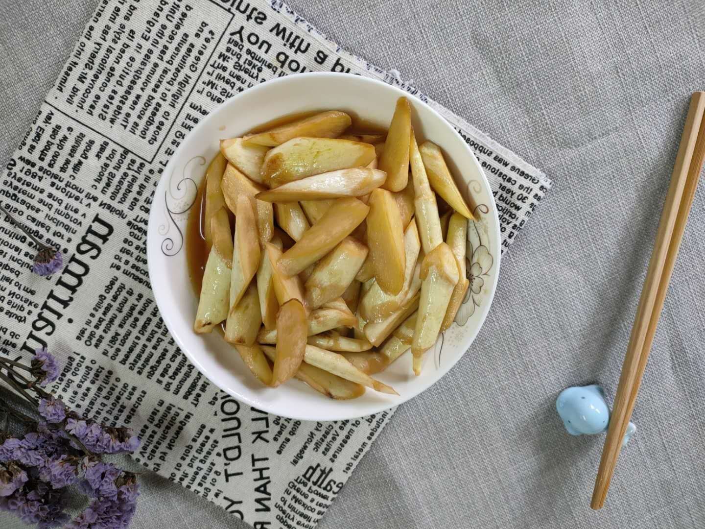 紅燒茭白的做法-咸鮮味燒菜譜-易網(wǎng)健康養(yǎng)生網(wǎng) 紅燒茭白的做法-咸鮮味燒菜譜