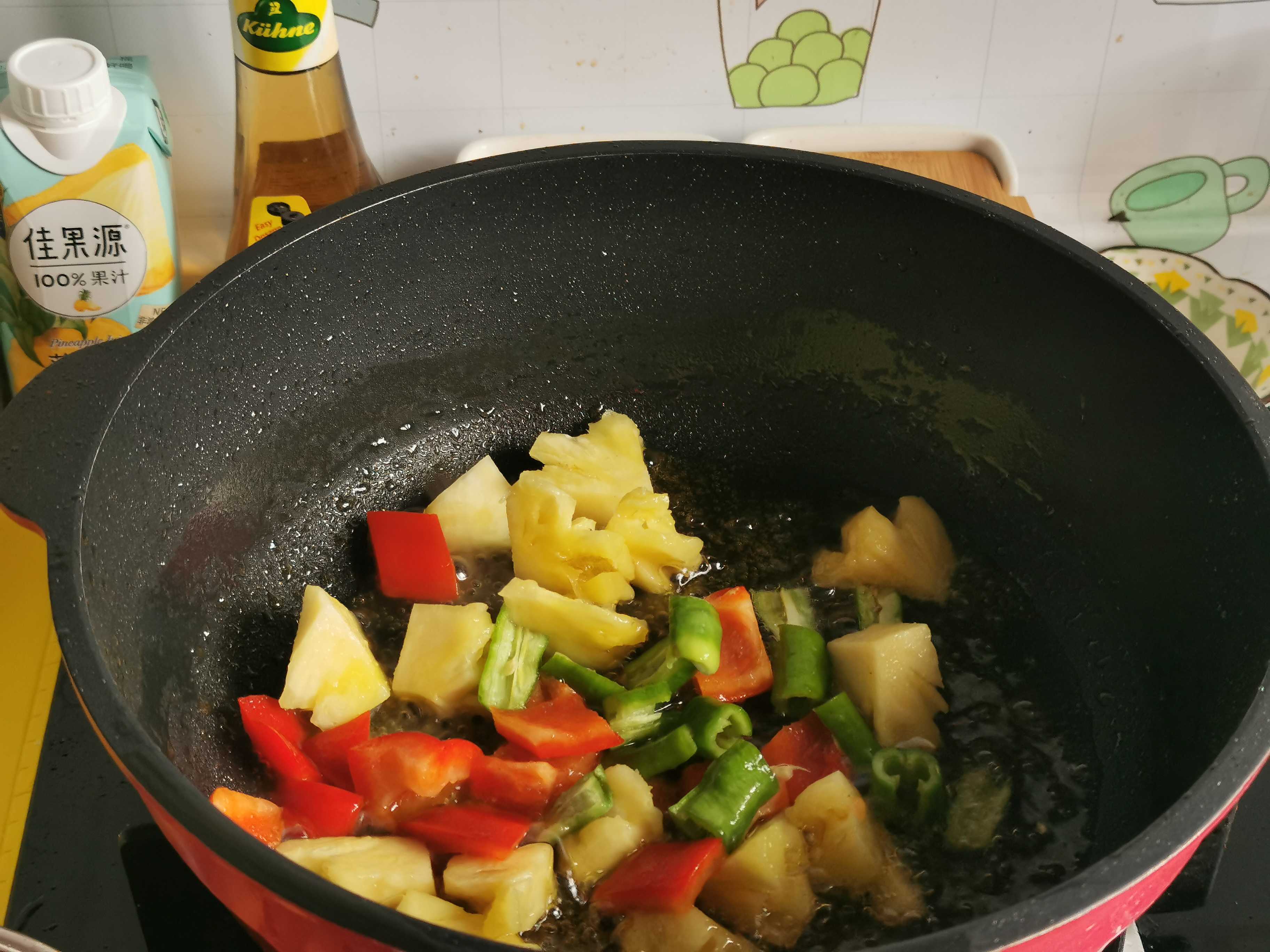 菠蘿咕咾肉的做法-家常味炒菜譜