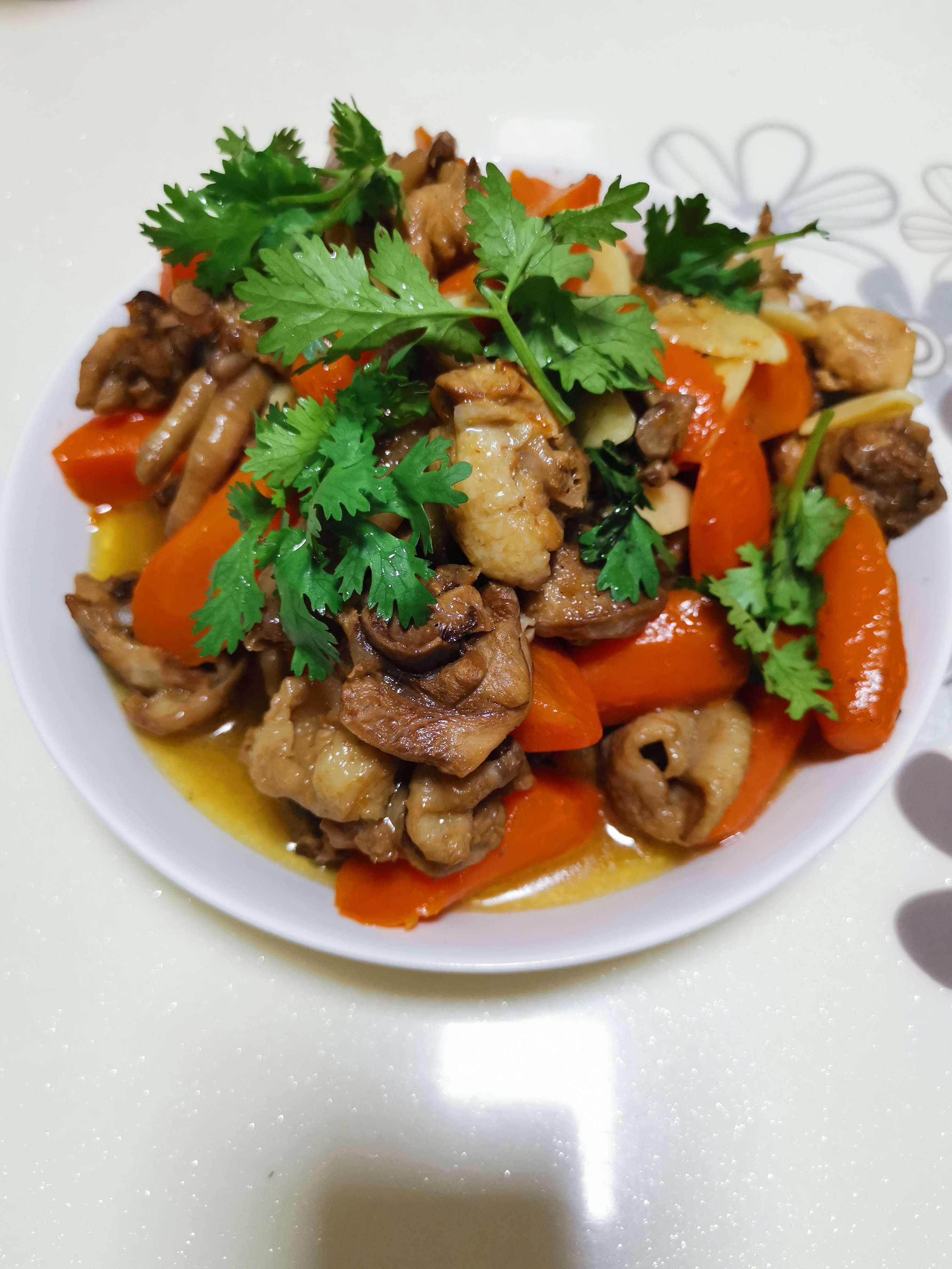 胡蘿卜炒雞的做法-家常味炒菜譜-易網(wǎng)健康養(yǎng)生網(wǎng) 胡蘿卜炒雞的做法-家常味炒菜譜