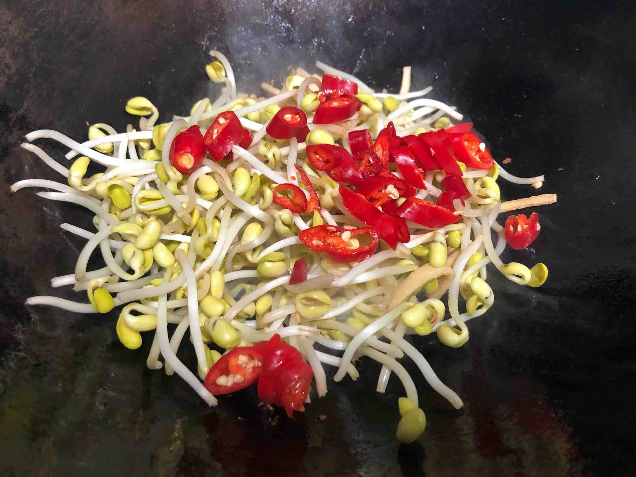 韭香豆芽炒干子的做法-家常味炒菜譜