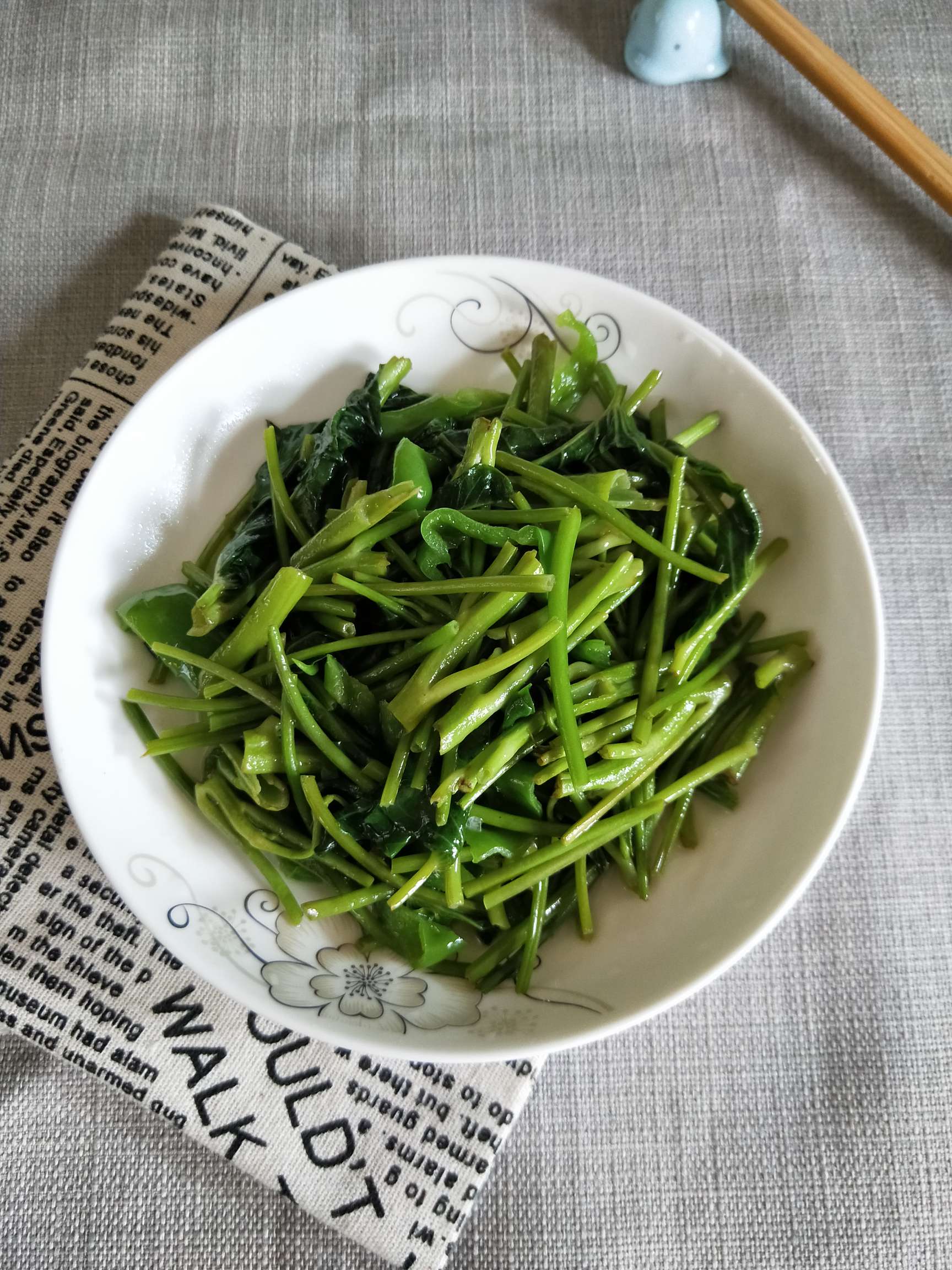清炒空心菜的做法-家常味炒菜譜-易網(wǎng)健康養(yǎng)生網(wǎng) 清炒空心菜的做法-家常味炒菜譜