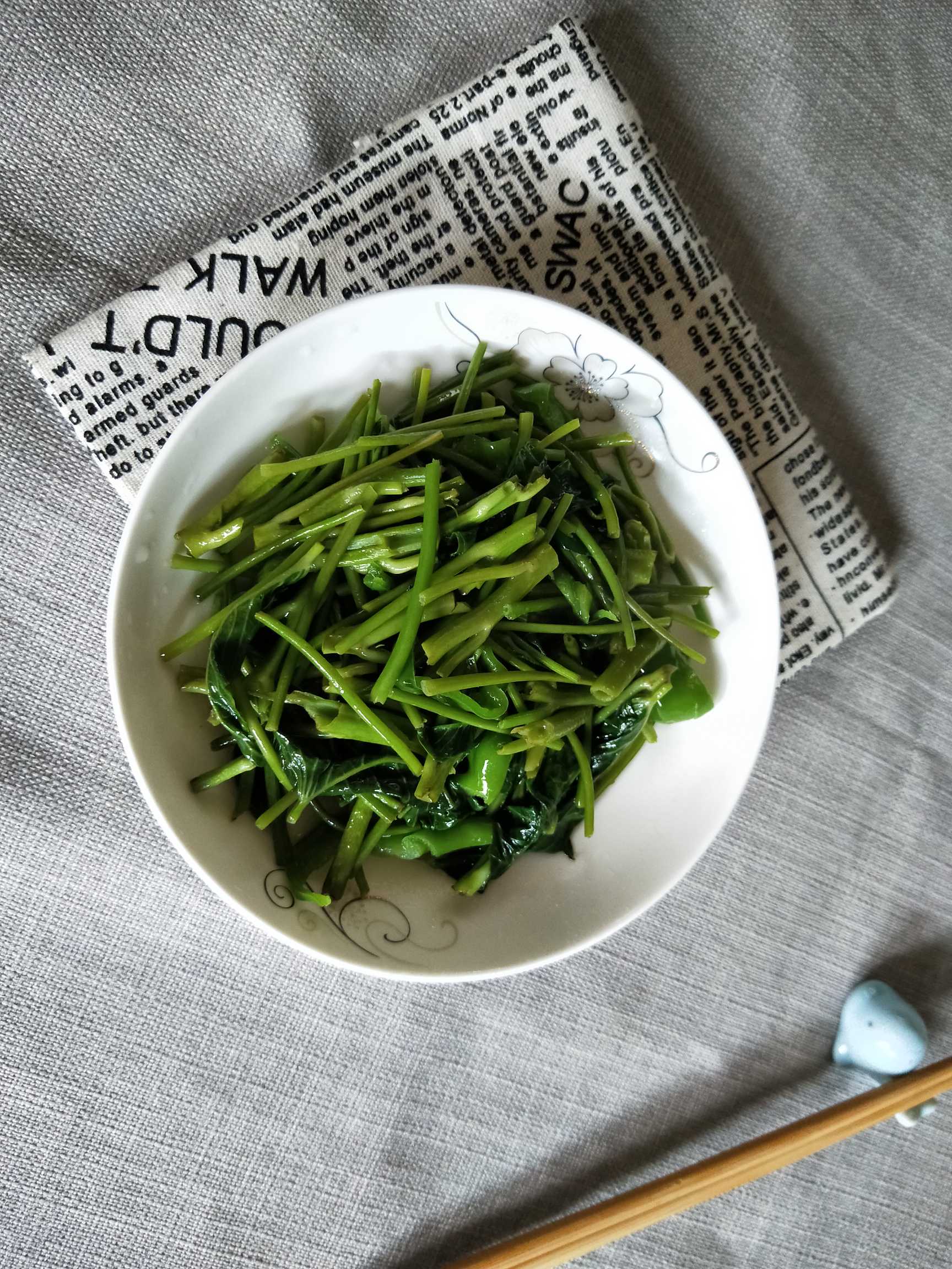 清炒空心菜的做法-家常味炒菜譜-易網(wǎng)健康養(yǎng)生網(wǎng) 清炒空心菜的做法-家常味炒菜譜