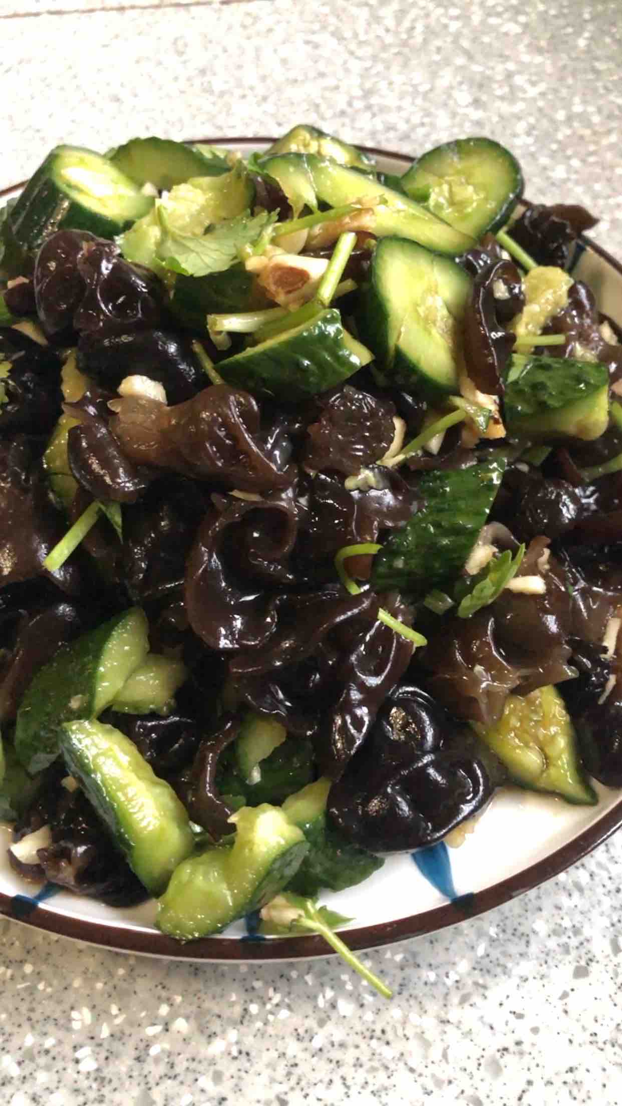 減脂就吃黃瓜木耳的做法-家常味拌菜譜-易網(wǎng)健康養(yǎng)生網(wǎng) 減脂就吃黃瓜木耳的做法-家常味拌菜譜