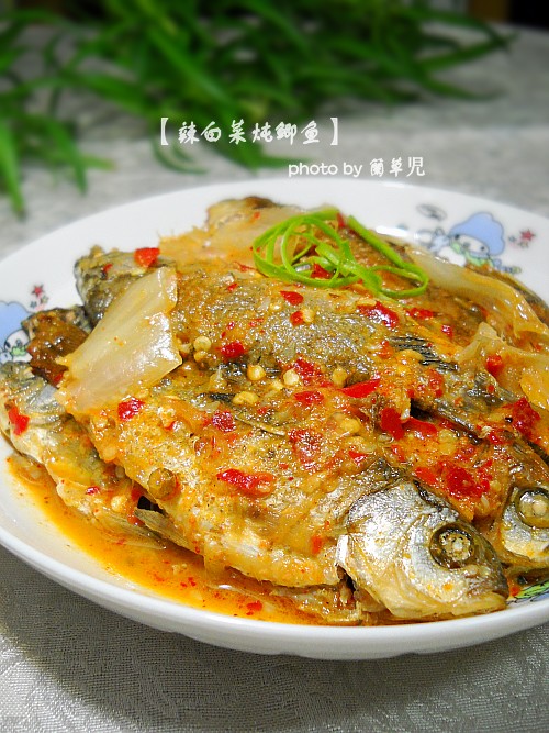 辣白菜燒鯽魚的做法-酸辣味燒菜譜-易網健康養生網 辣白菜燒鯽魚的做法-酸辣味燒菜譜