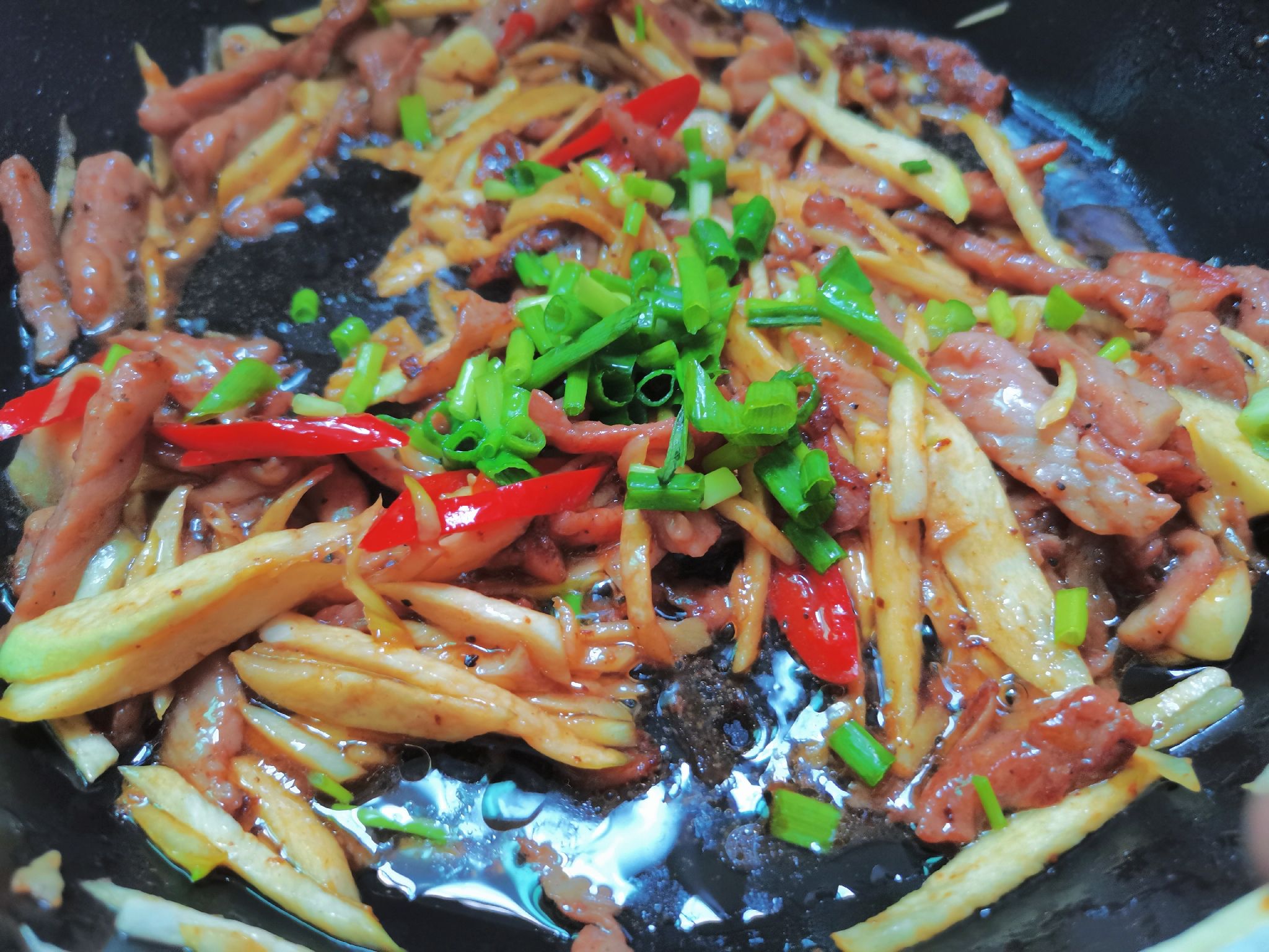 茭白炒牛肉的做法-家常味炒菜譜