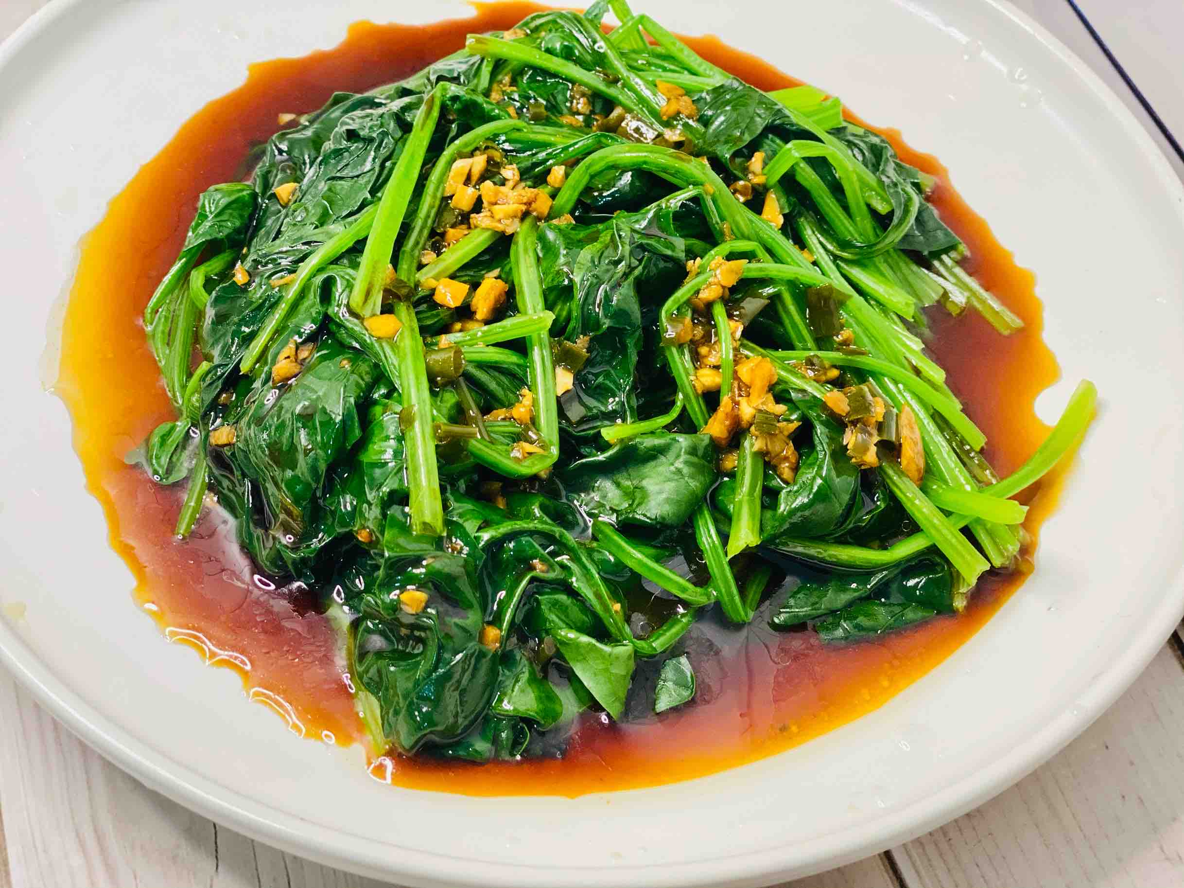節(jié)后掉秤,吃快手拌菠菜的做法-咸鮮味煮菜譜-易網(wǎng)健康養(yǎng)生網(wǎng) 節(jié)后掉秤,吃快手拌菠菜的做法-咸鮮味煮菜譜