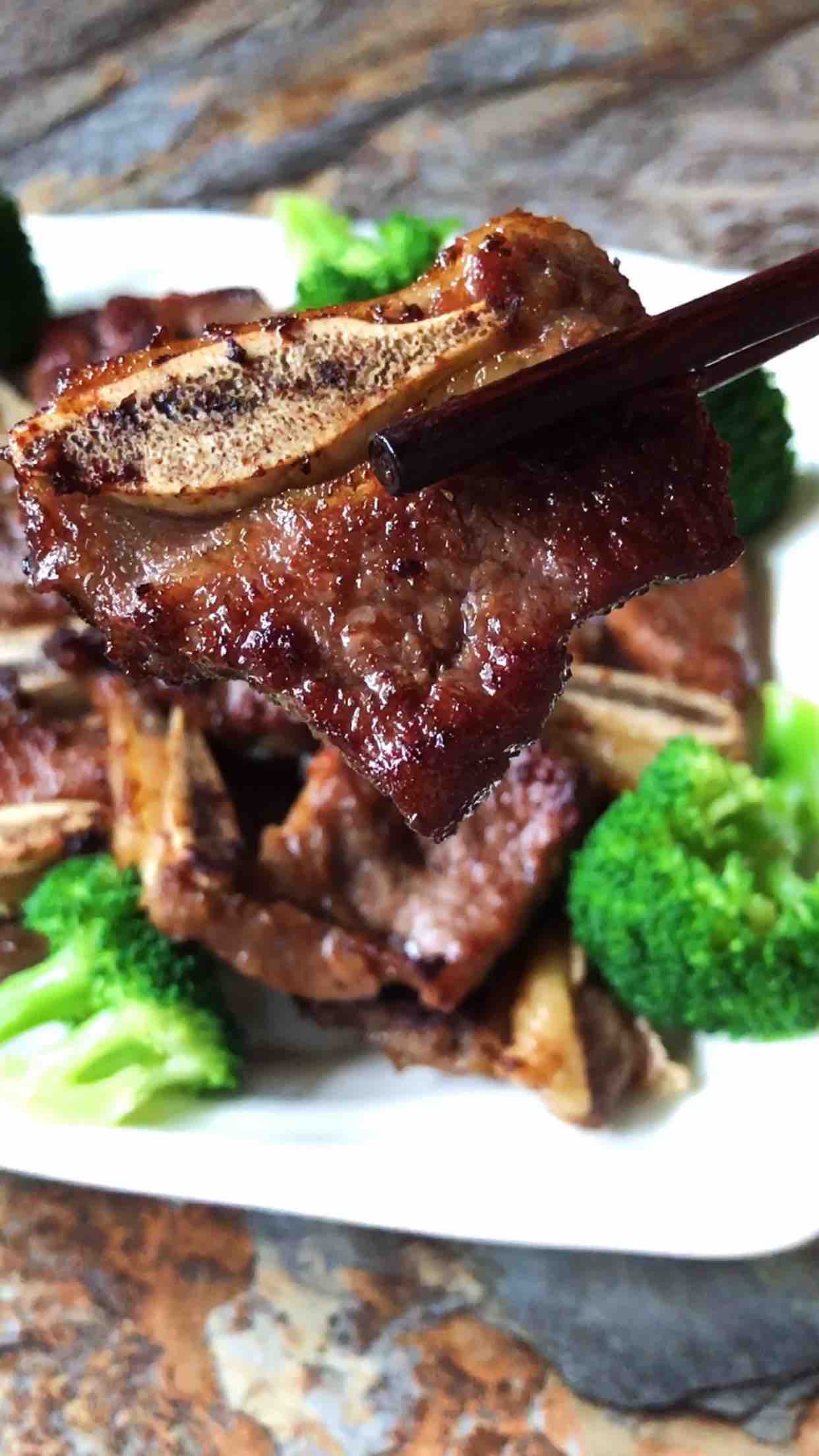 香煎牛仔骨的做法-咸鮮味煎菜譜-易網(wǎng)健康養(yǎng)生網(wǎng) 香煎牛仔骨的做法-咸鮮味煎菜譜