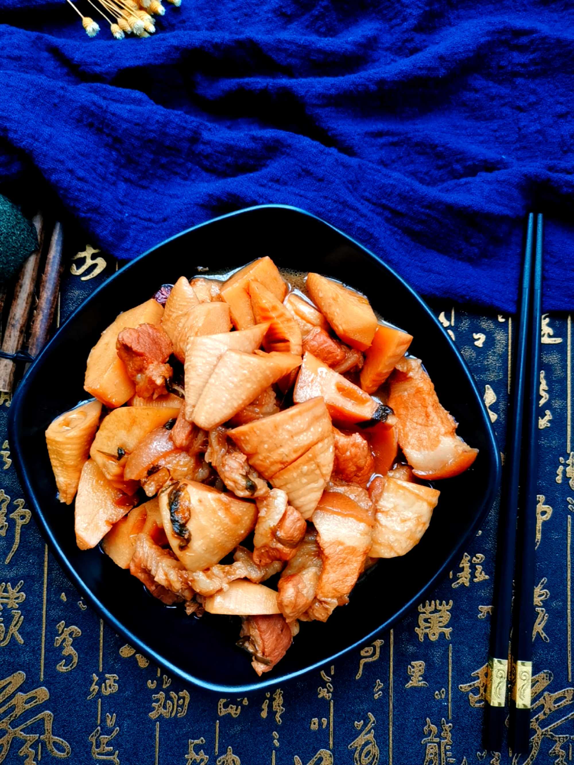 春筍燉肉的做法-咸鮮味燉菜譜-易網健康養生網 春筍燉肉的做法-咸鮮味燉菜譜