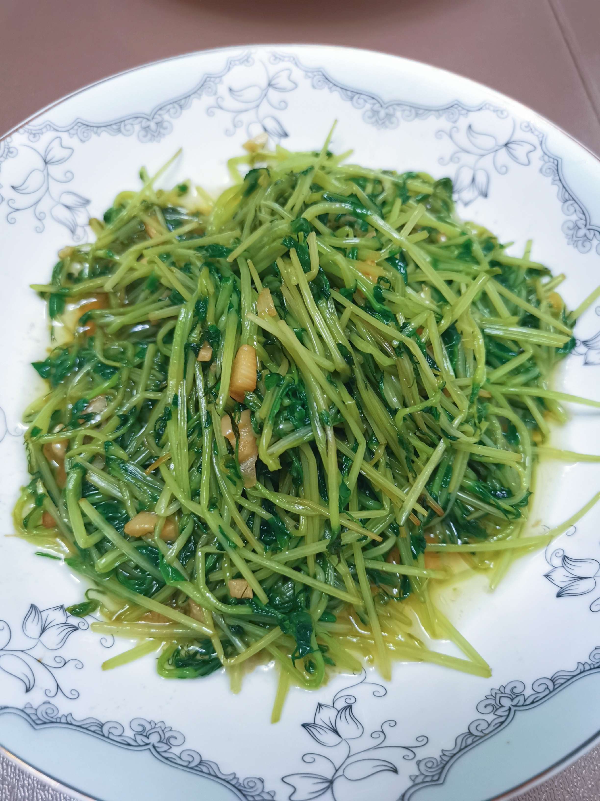 蒜蓉豆苗的做法-家常味炒菜譜-易網(wǎng)健康養(yǎng)生網(wǎng) 蒜蓉豆苗的做法-家常味炒菜譜