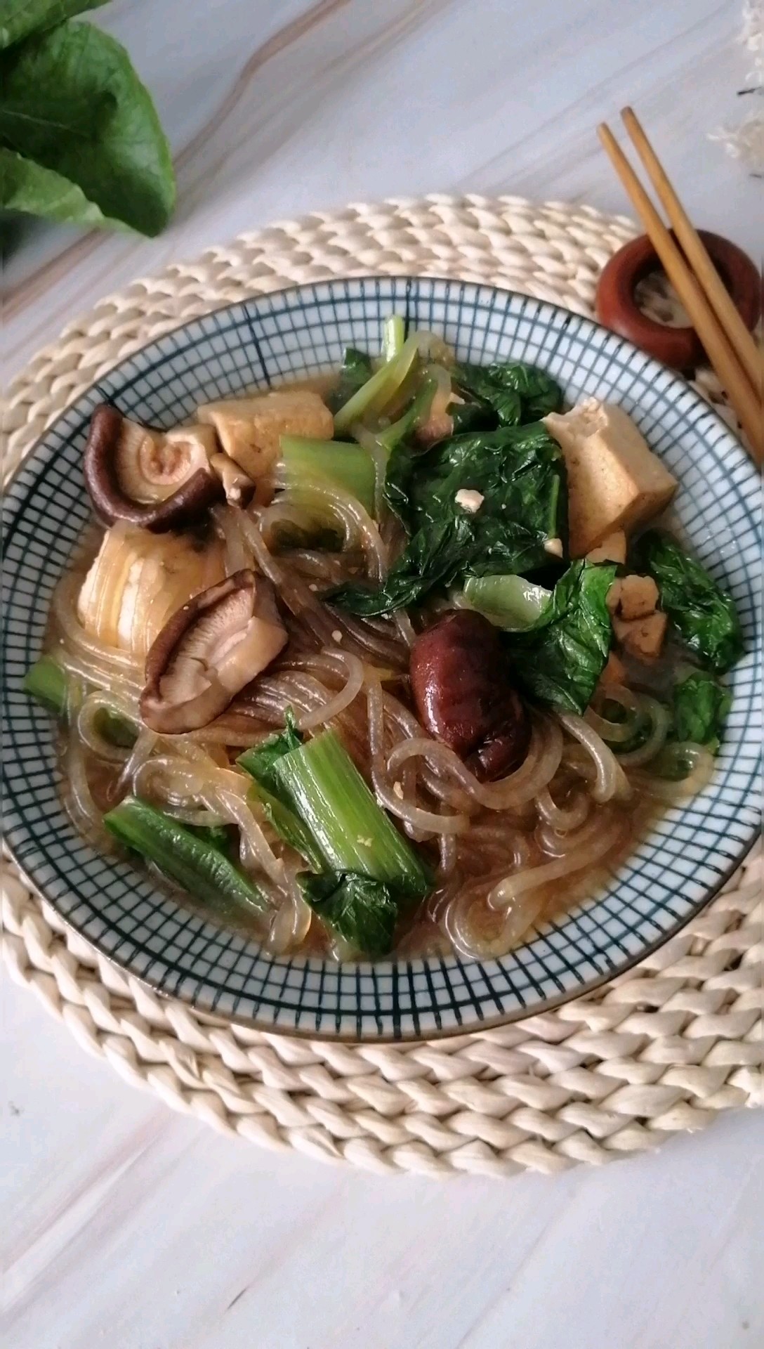 小白菜粉條燉豆腐的做法-家常味燉菜譜