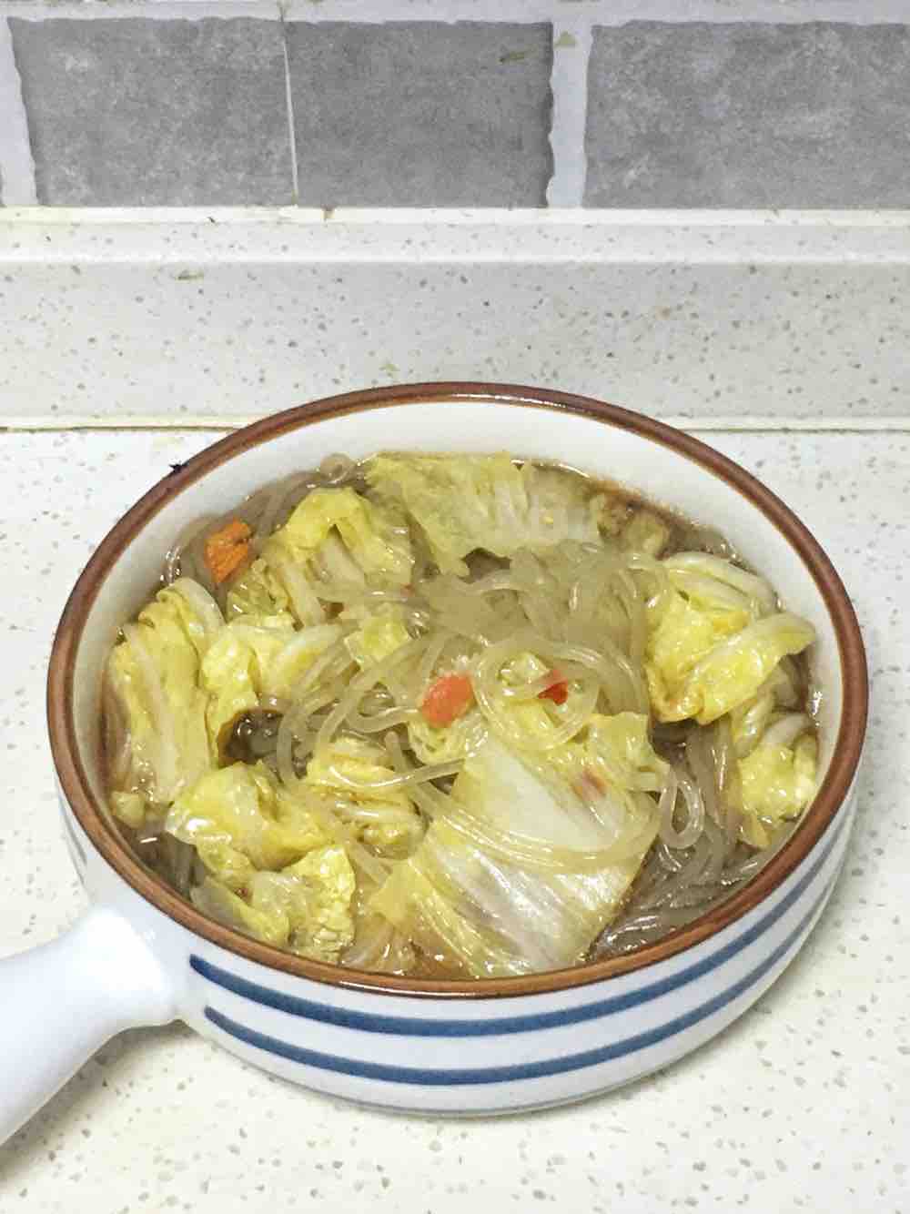 白菜粉絲湯的做法-家常味煮菜譜-易網(wǎng)健康養(yǎng)生網(wǎng) 白菜粉絲湯的做法-家常味煮菜譜