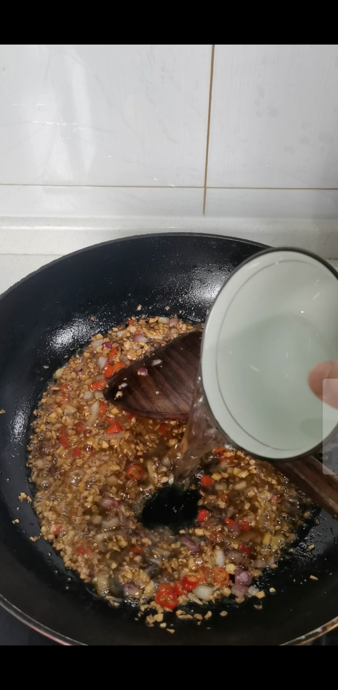 花甲鮮蝦焗粉絲的做法-香辣味烤菜譜