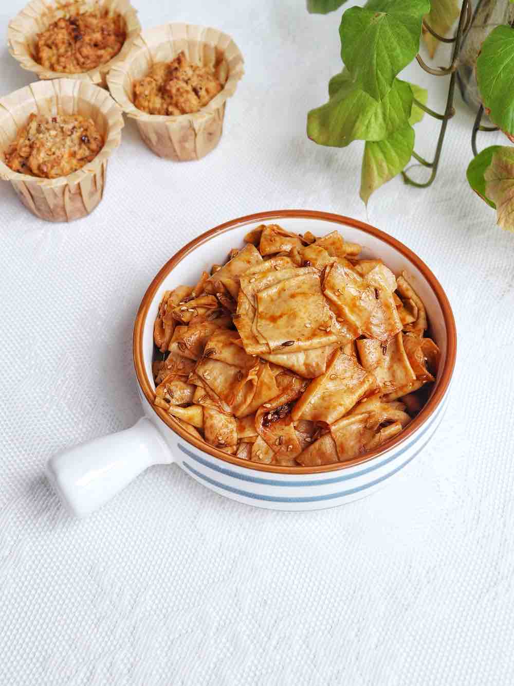 香辣豆皮的做法-香辣味煮菜譜-易網健康養生網 香辣豆皮的做法-香辣味煮菜譜