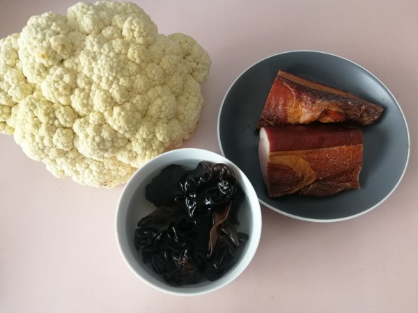 菜花木耳炒臘肉的做法-家常味炒菜譜