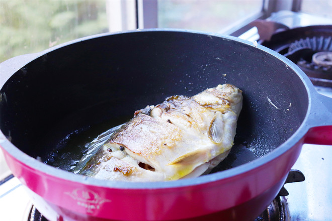 鯽魚(yú)豆腐湯的做法-家常味煮菜譜