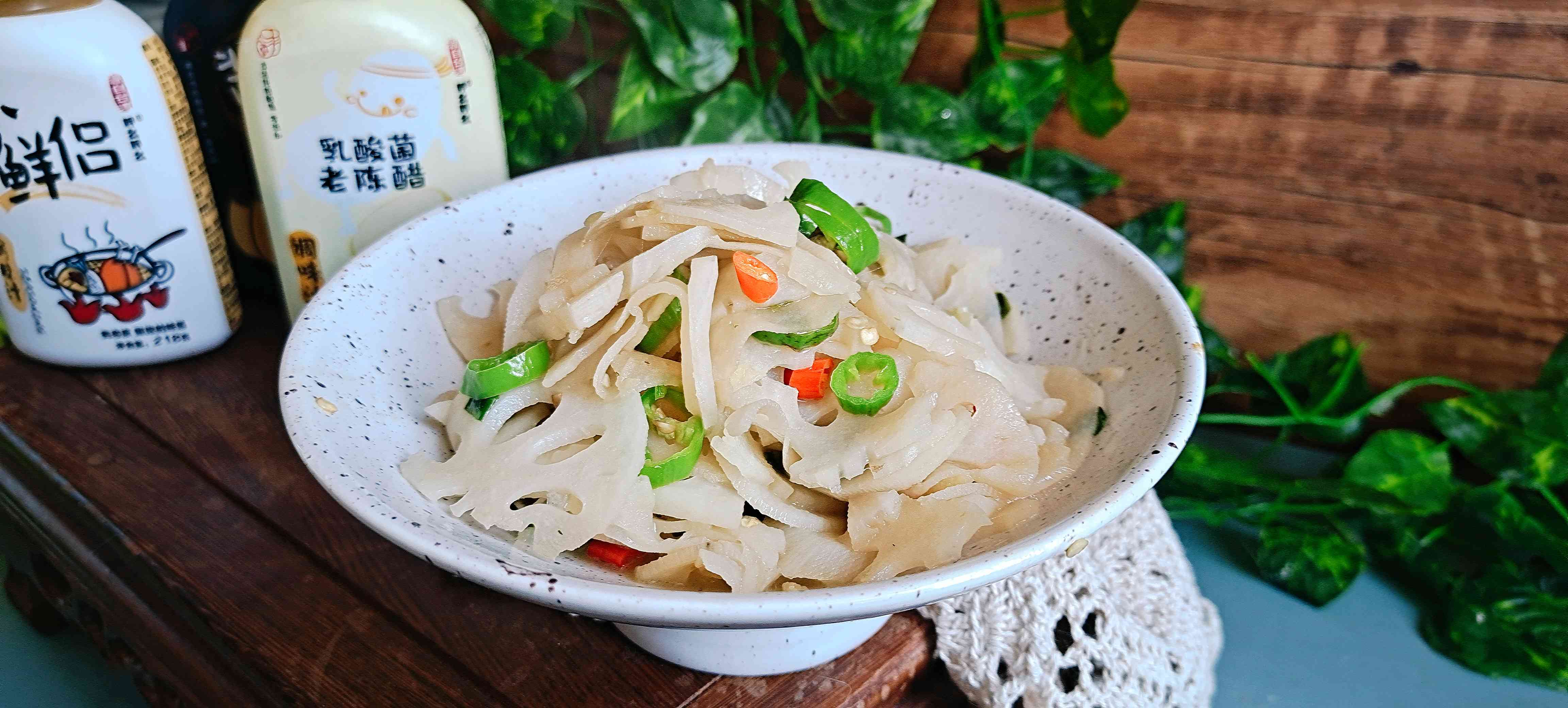 秋冬家常菜…家常小炒藕片的做法-酸辣味炒菜譜-易網健康養生網 秋冬家常菜…家常小炒藕片的做法-酸辣味炒菜譜