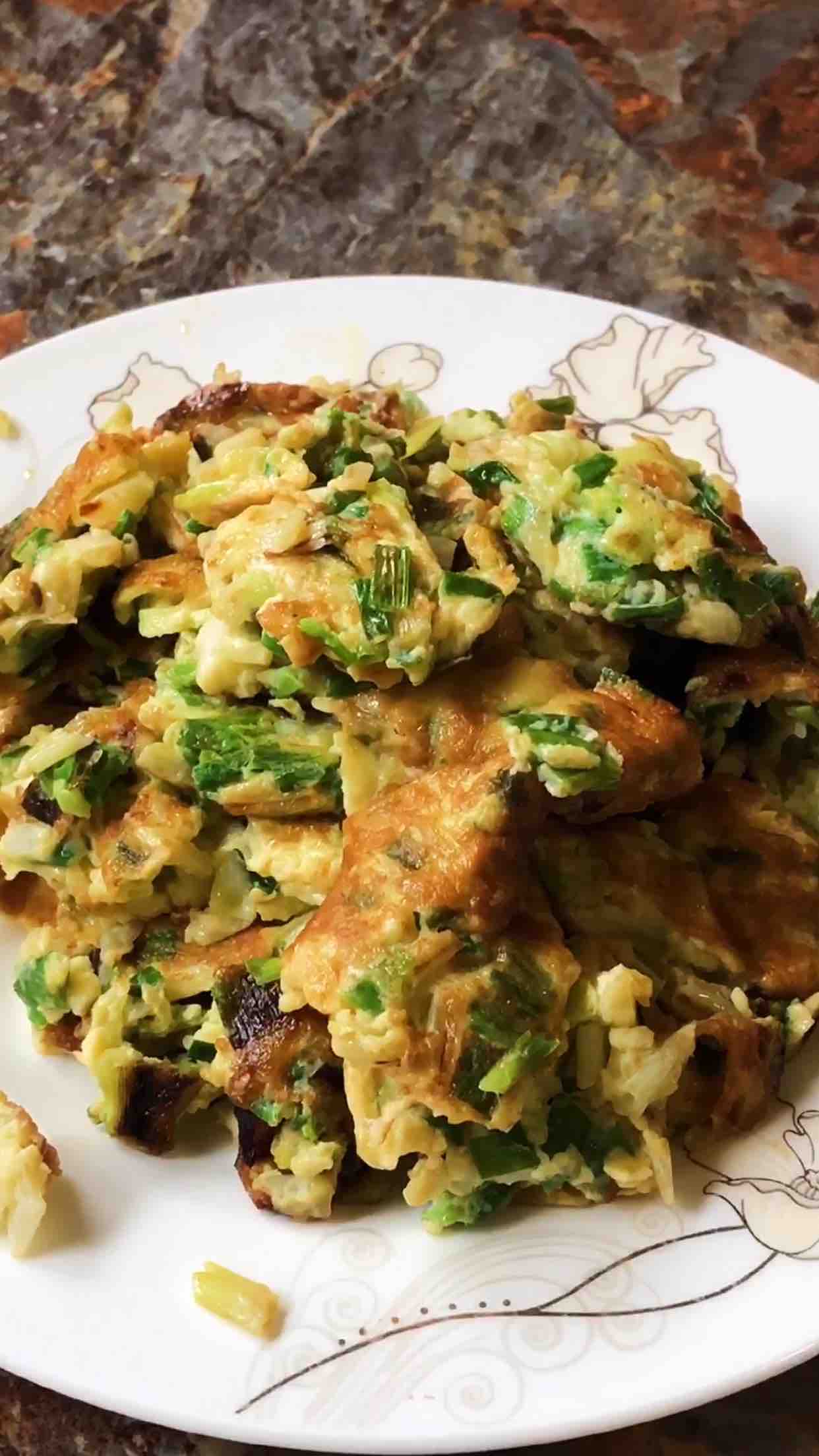 小蔥炒雞蛋的做法-蒜香味炒菜譜-易網(wǎng)健康養(yǎng)生網(wǎng) 小蔥炒雞蛋的做法-蒜香味炒菜譜