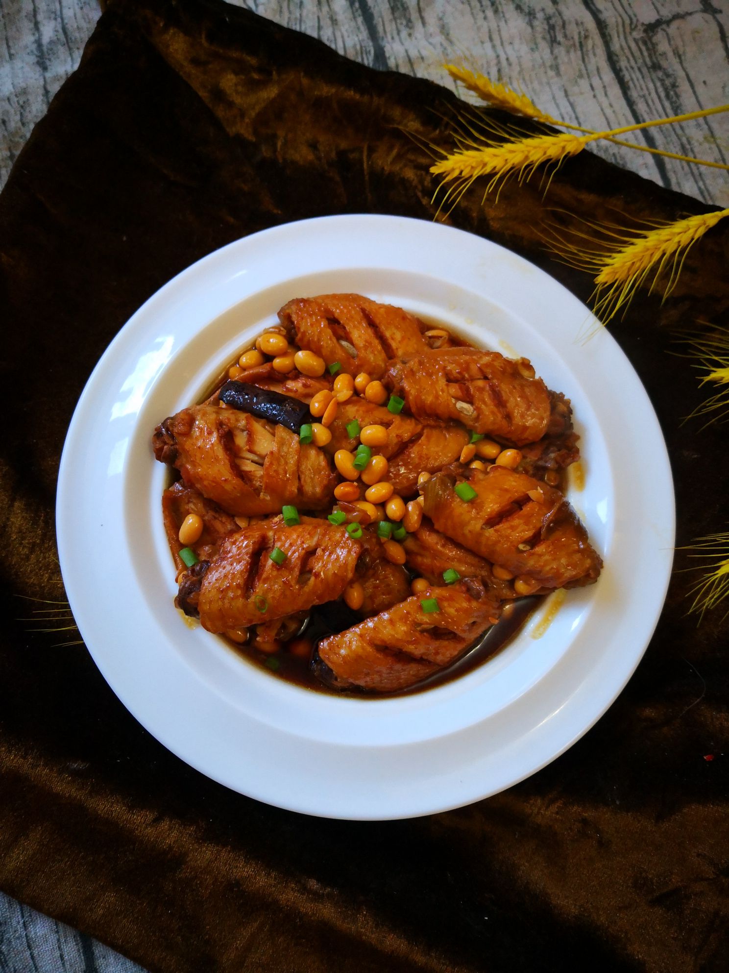 雞翅燜豆的做法-家常味炒菜譜-易網健康養生網 雞翅燜豆的做法-家常味炒菜譜