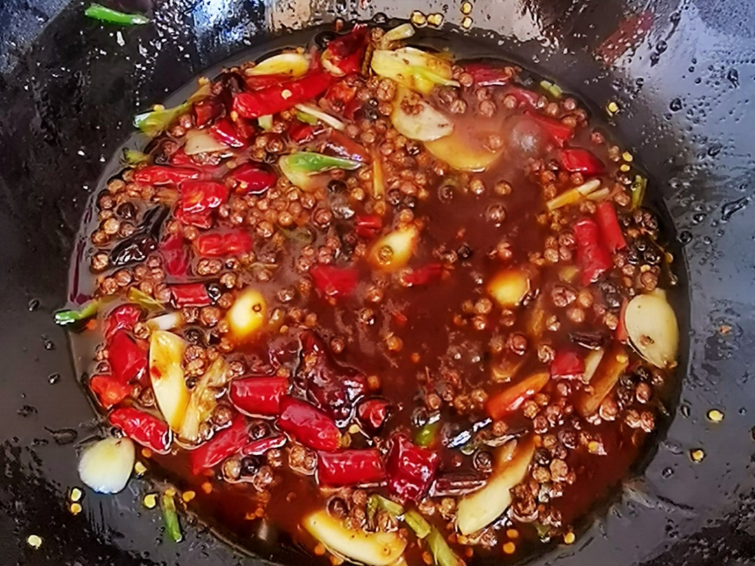 3斤蝦尾炒1大盤，麻辣鮮香下酒又下飯的做法-香辣味炒菜譜