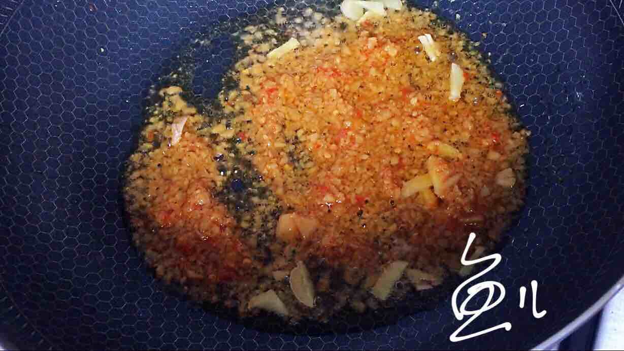 蒜香小龍蝦的做法-咸鮮味煮菜譜