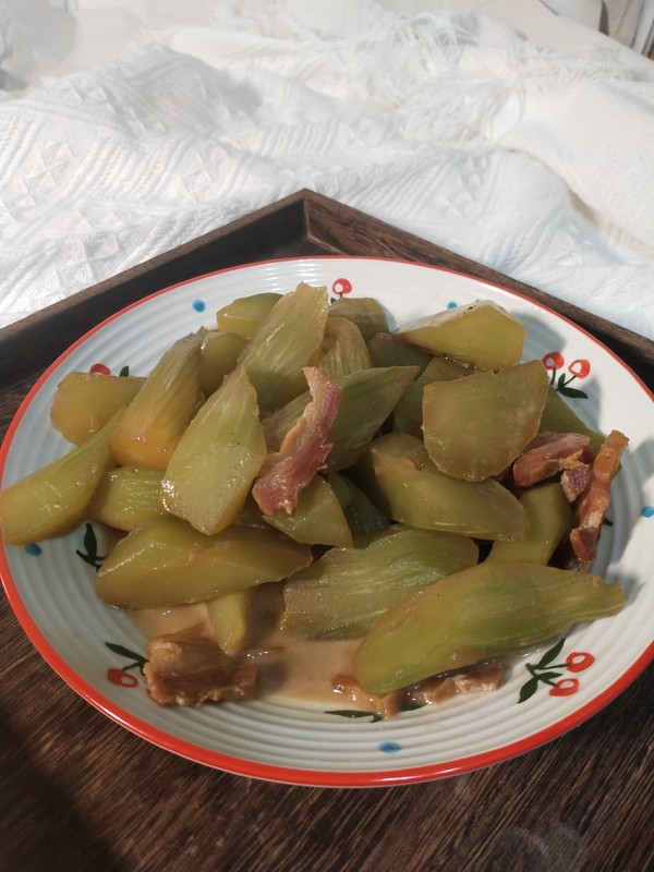 臘肉燉萵苣的做法-咸鮮味燉菜譜-易網健康養生網 臘肉燉萵苣的做法-咸鮮味燉菜譜