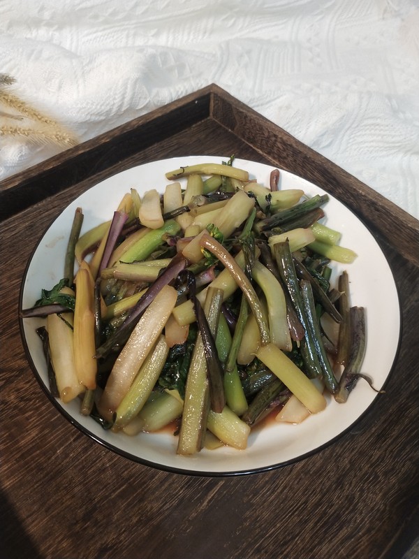酸辣菜苔的做法-酸辣味炒菜譜-易網健康養生網 酸辣菜苔的做法-酸辣味炒菜譜