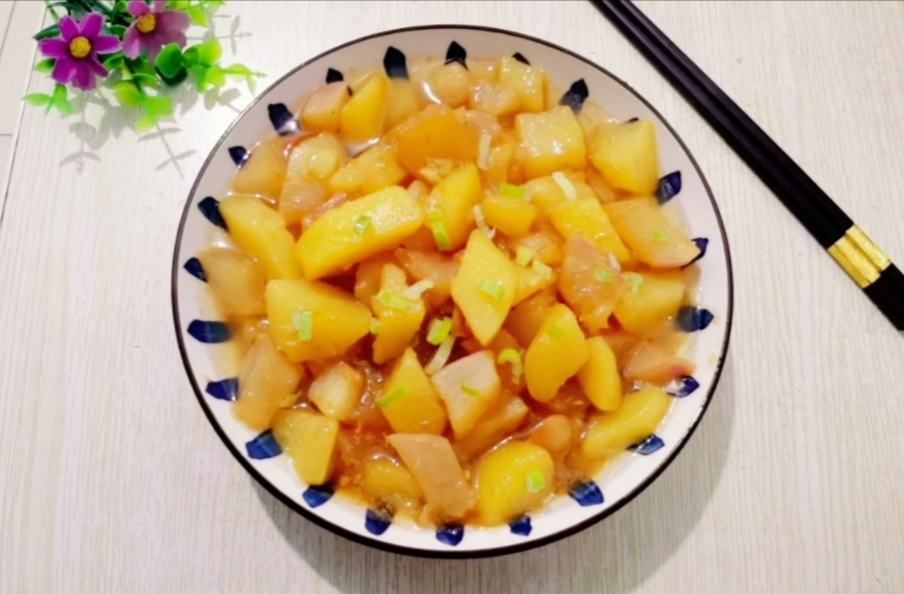 大蘿卜燉土豆的做法-咸鮮味燉菜譜-易網健康養生網 大蘿卜燉土豆的做法-咸鮮味燉菜譜