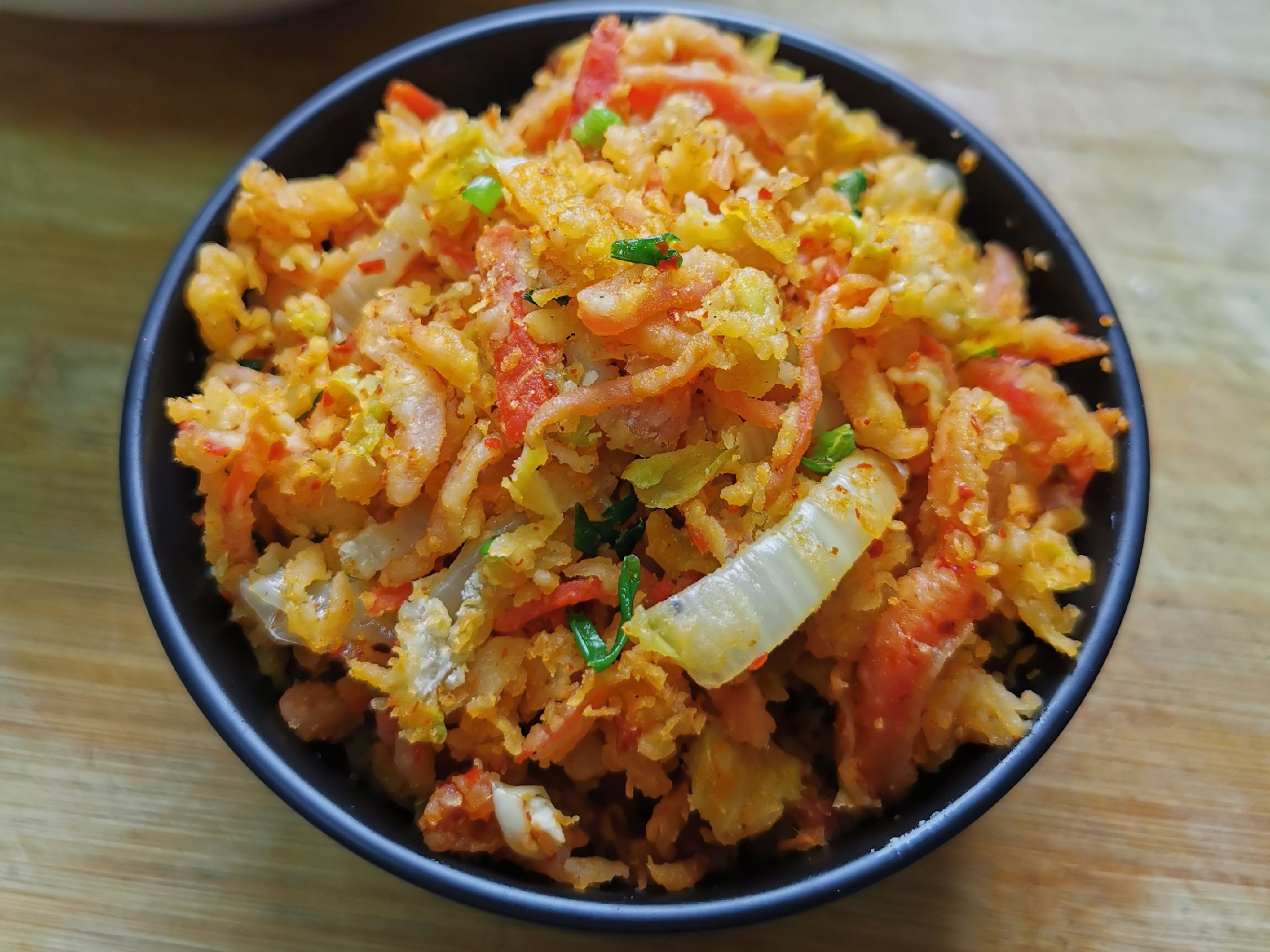 紅蘿卜和娃娃菜，加點面粉抓一抓，可以當主食的“家常麥飯”的做法-家常味蒸菜譜