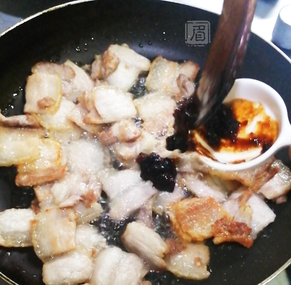 杭椒回鍋肉的做法-醬香味炒菜譜-易網(wǎng)健康養(yǎng)生網(wǎng) 杭椒回鍋肉的做法-醬香味炒菜譜