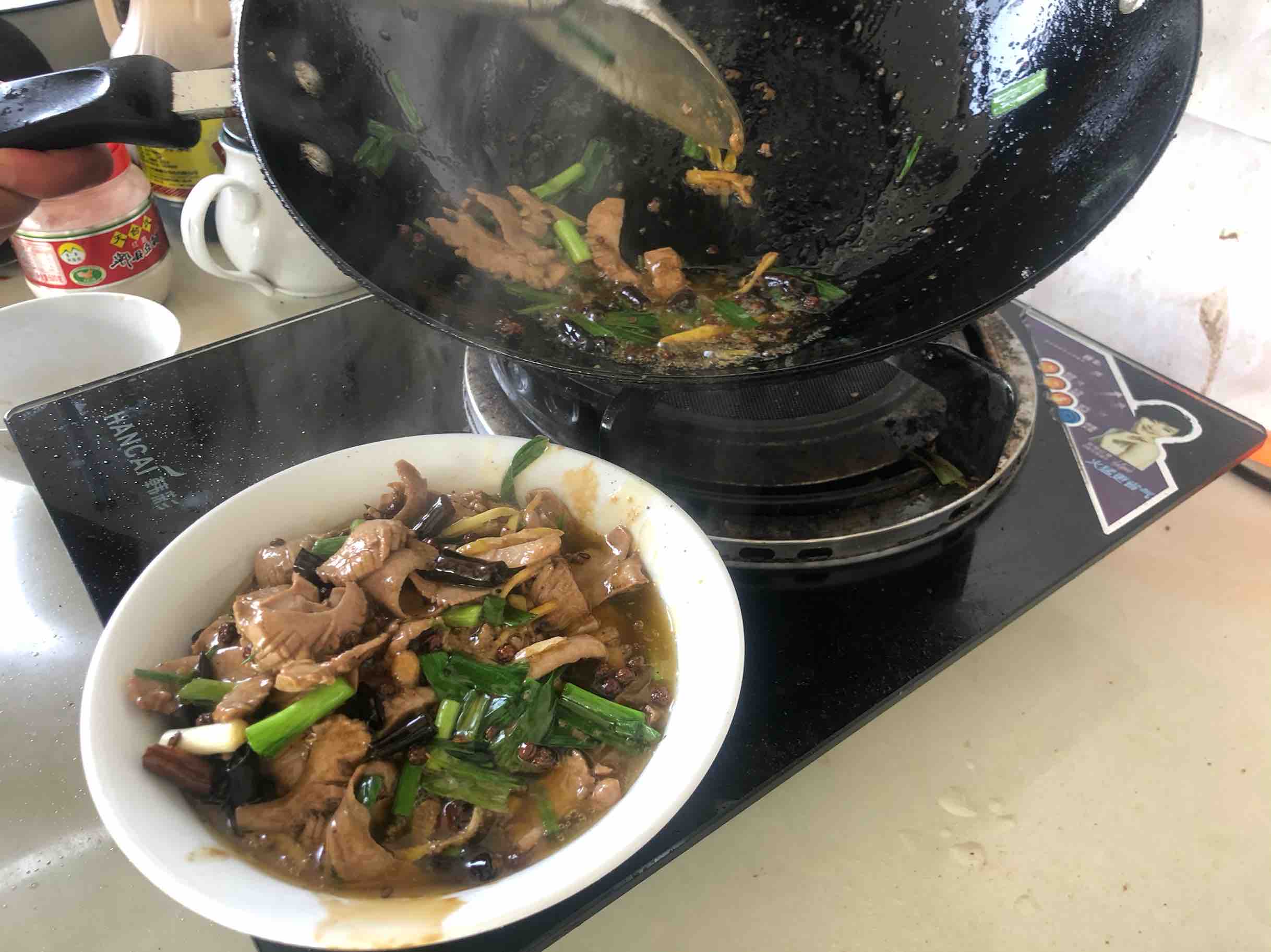 爆炒豬腰花的做法-麻辣味炒菜譜-易網健康養(yǎng)生網 爆炒豬腰花的做法-麻辣味炒菜譜