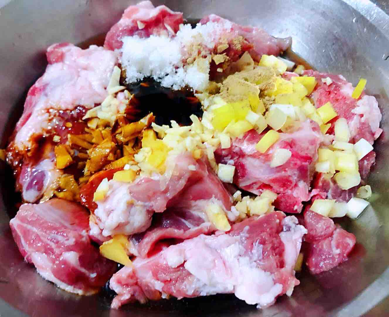 排骨蒸南瓜的做法-咸鮮味蒸菜譜-易網(wǎng)健康養(yǎng)生網(wǎng) 排骨蒸南瓜的做法-咸鮮味蒸菜譜