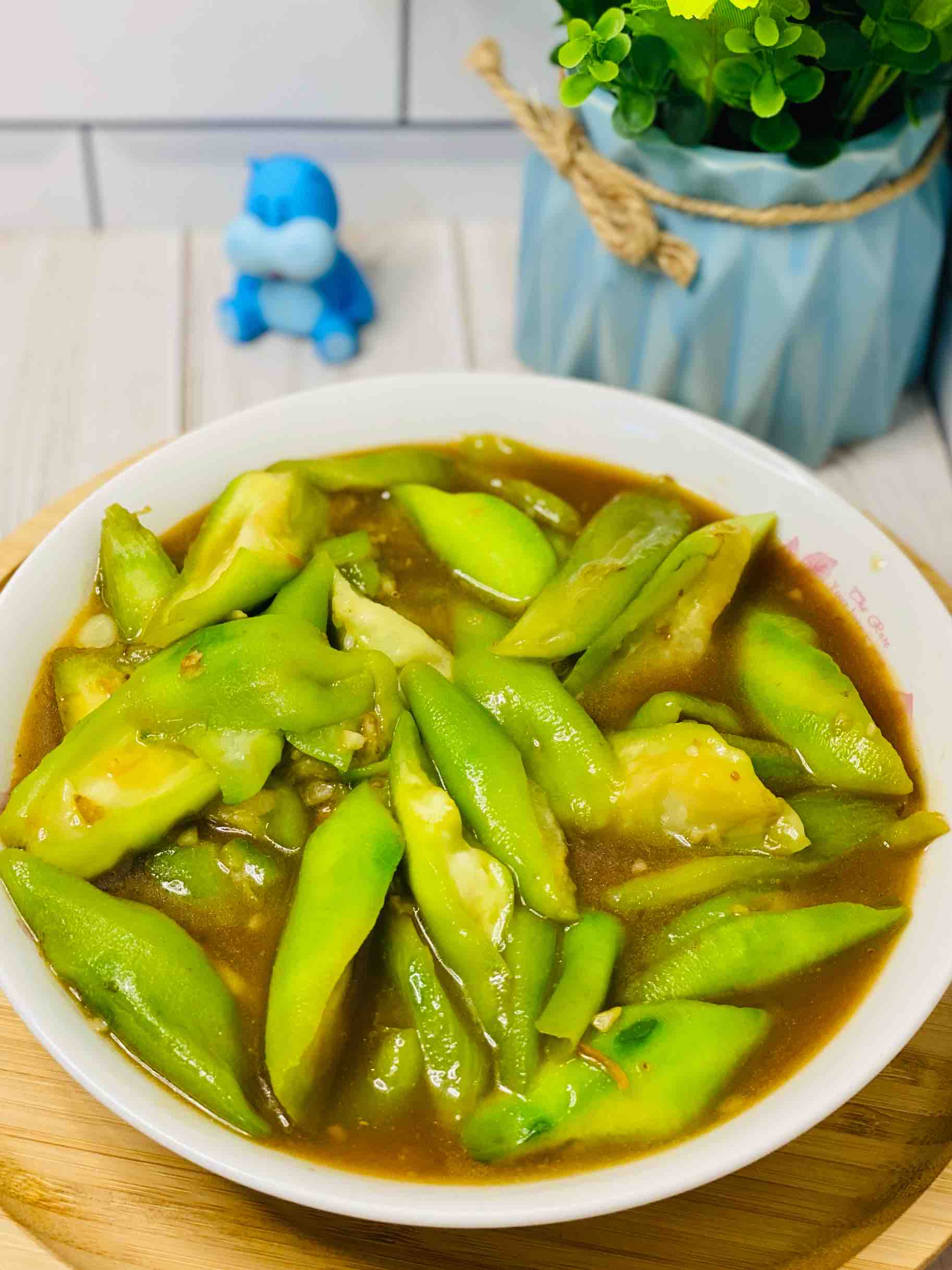 絲瓜這樣炒,比山珍海味還美味,10條不夠吃??便宜超好吃的做法-咸鮮味炒菜譜-易網(wǎng)健康養(yǎng)生網(wǎng) 絲瓜這樣炒,比山珍海味還美味,10條不夠吃??便宜超好吃的做法-咸鮮味炒菜譜