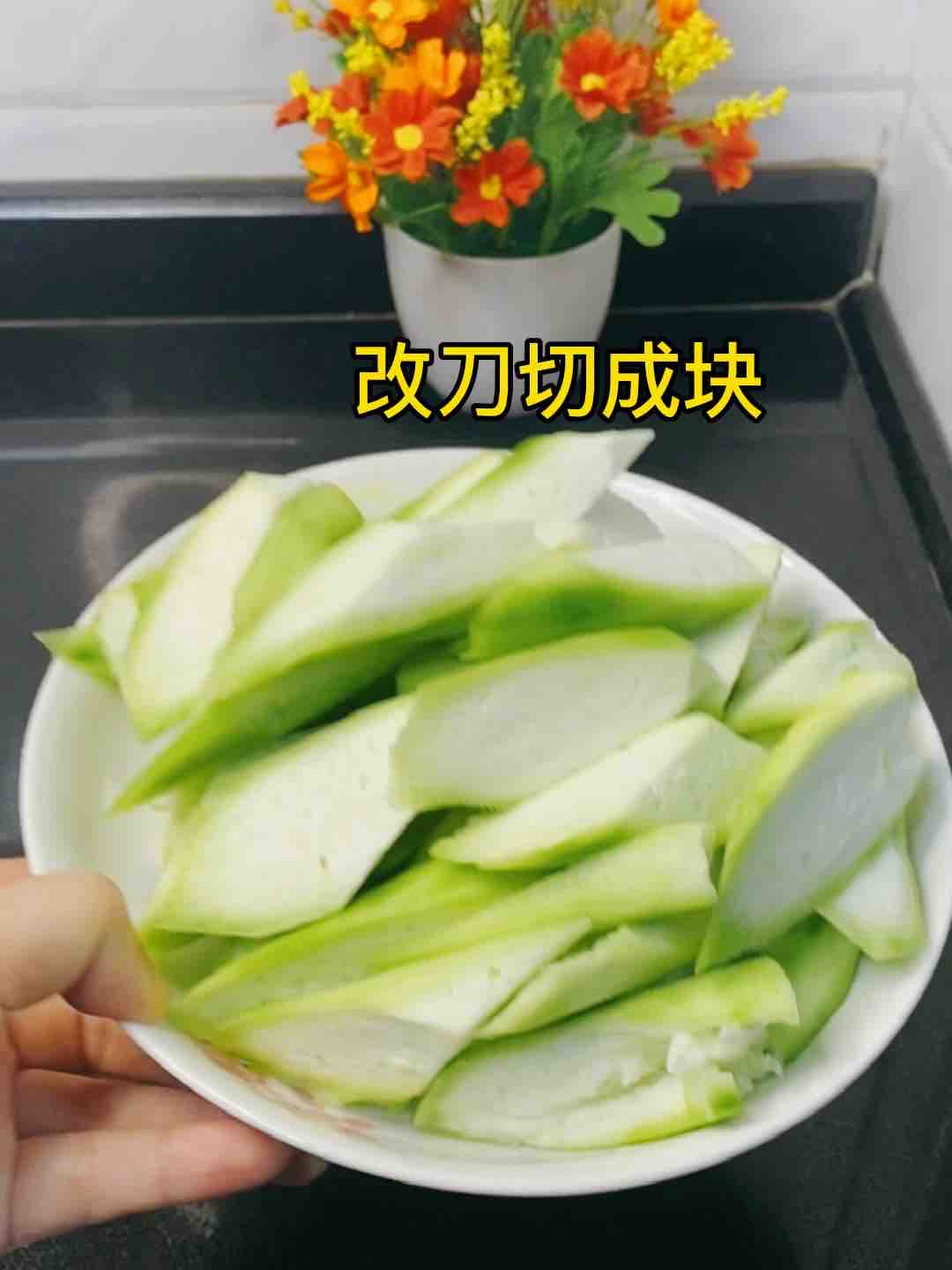 絲瓜這樣炒，比山珍海味還美味，10條不夠吃??便宜超好吃的做法-咸鮮味炒菜譜