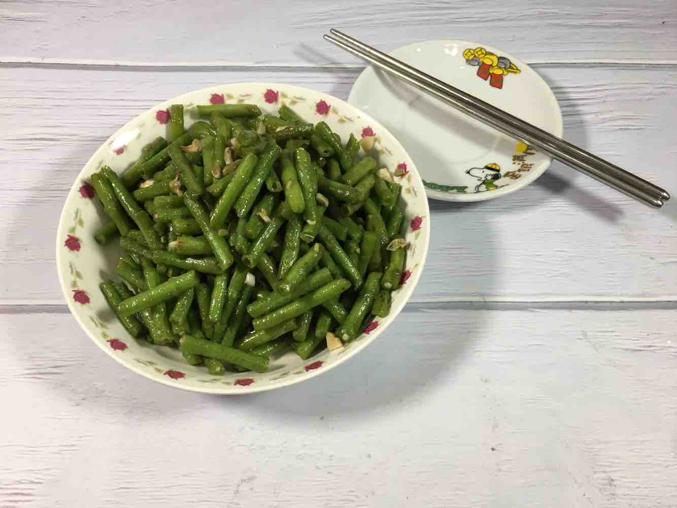 素炒豆角的做法-家常味炒菜譜-易網健康養(yǎng)生網 素炒豆角的做法-家常味炒菜譜