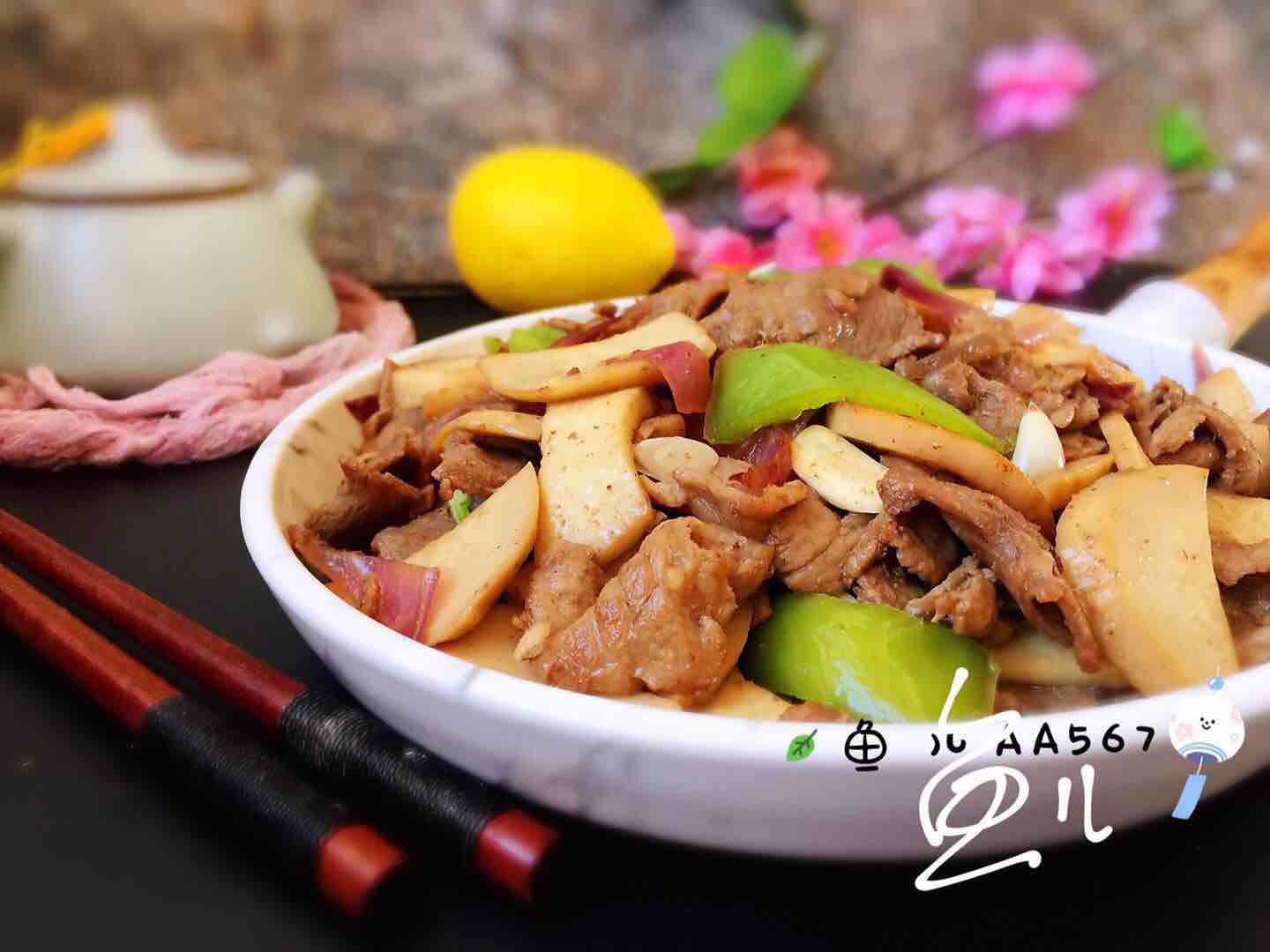 教你杏鮑菇新吃法，上桌就被搶光了！的做法-家常味炒菜譜