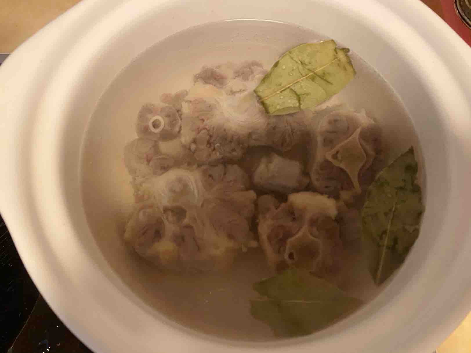 雜菜牛尾湯的做法-酸甜味煲菜譜-易網健康養生網 雜菜牛尾湯的做法-酸甜味煲菜譜