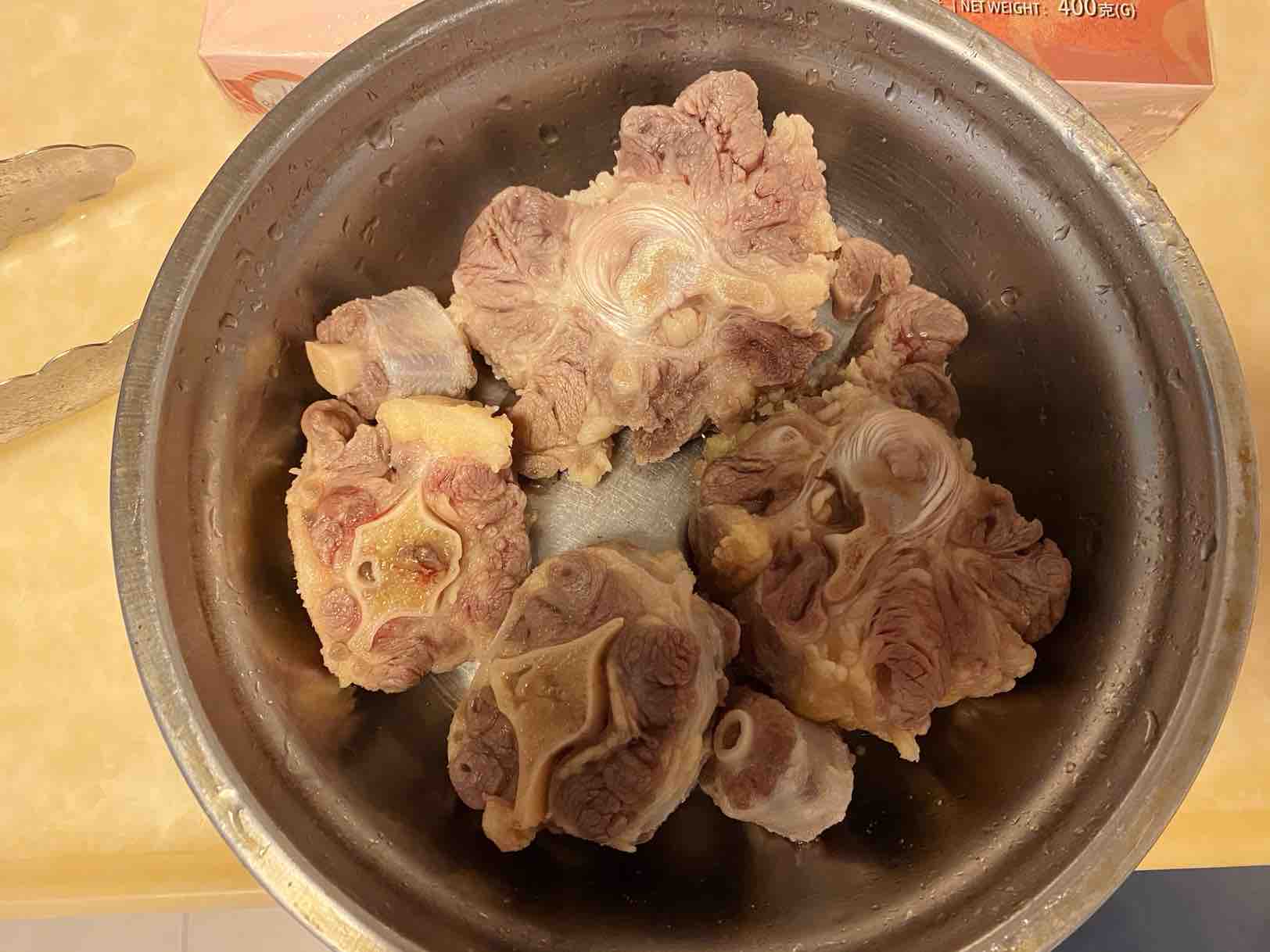 雜菜牛尾湯的做法-酸甜味煲菜譜-易網健康養生網 雜菜牛尾湯的做法-酸甜味煲菜譜