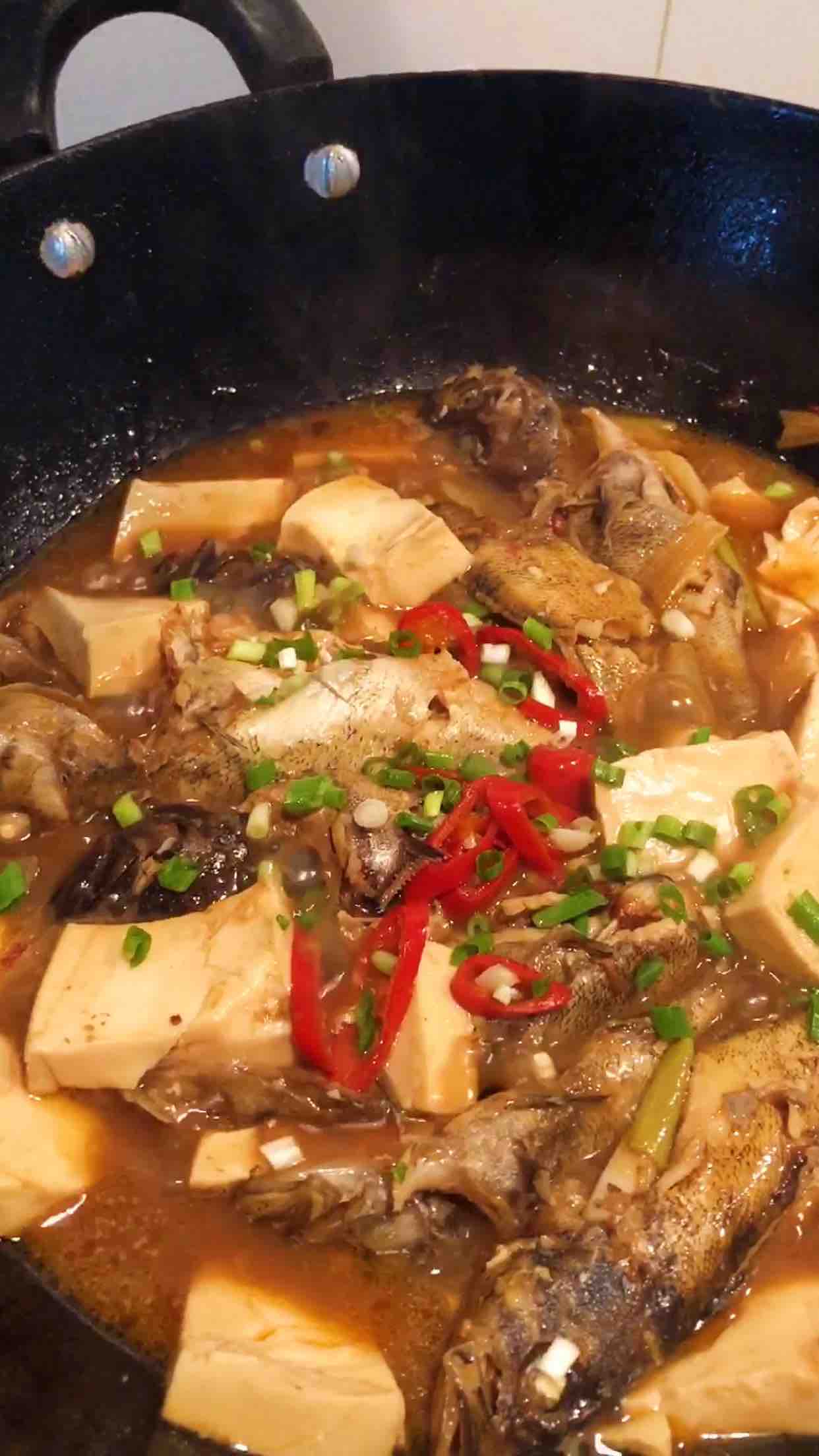 海魚燉豆腐的做法-咸鮮味燉菜譜