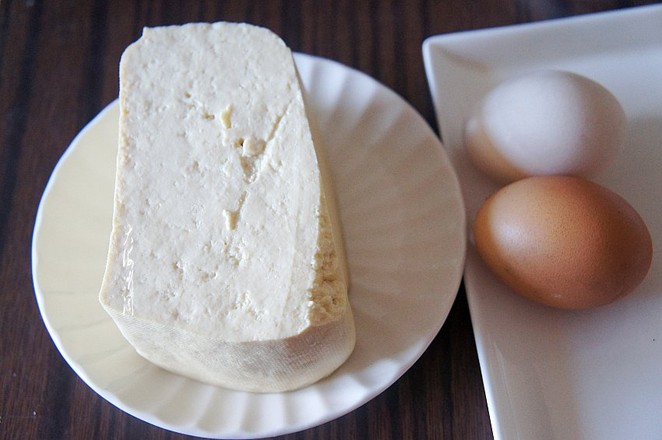 豆腐炒雞蛋的做法-家常味炒菜譜-易網<a href=http://m.aoa7937.com/ target=_blank class=infotextkey>健康養生</a>網 豆腐炒雞蛋的做法-家常味炒菜譜