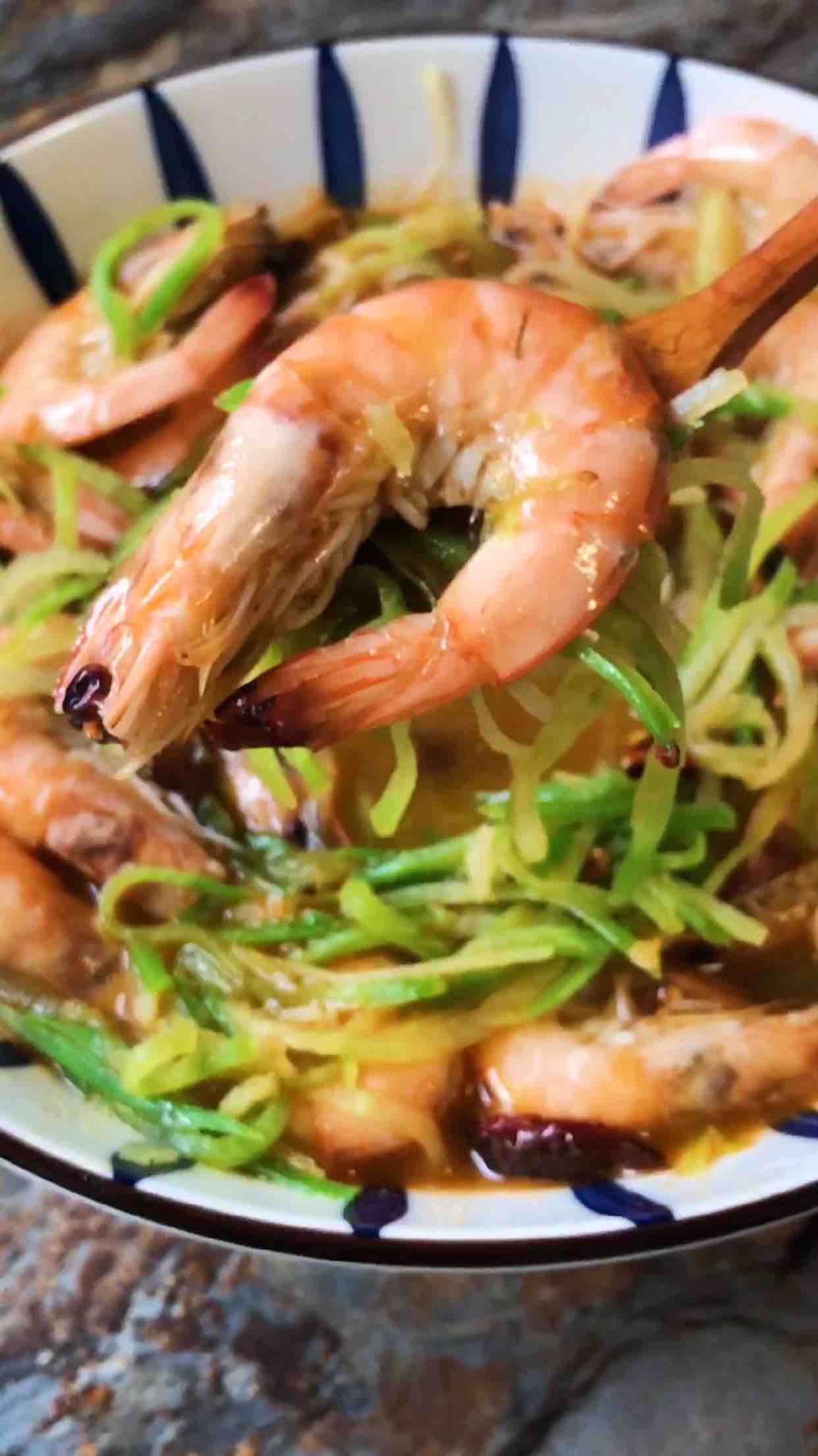 蘿卜絲蝦的做法-咸鮮味炒菜譜-易網(wǎng)健康養(yǎng)生網(wǎng) 蘿卜絲蝦的做法-咸鮮味炒菜譜